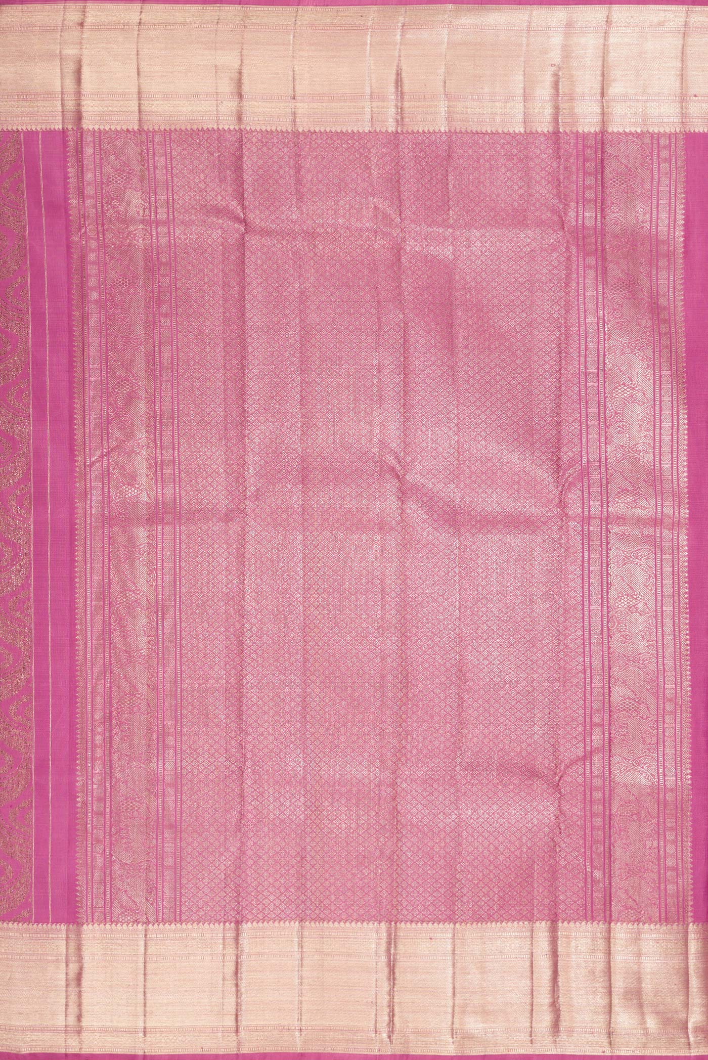 Close up image of the pallu of Pink Dual Tone Kanchipuram Silk Saree with Zari Brocade on the body and Zari Border. 