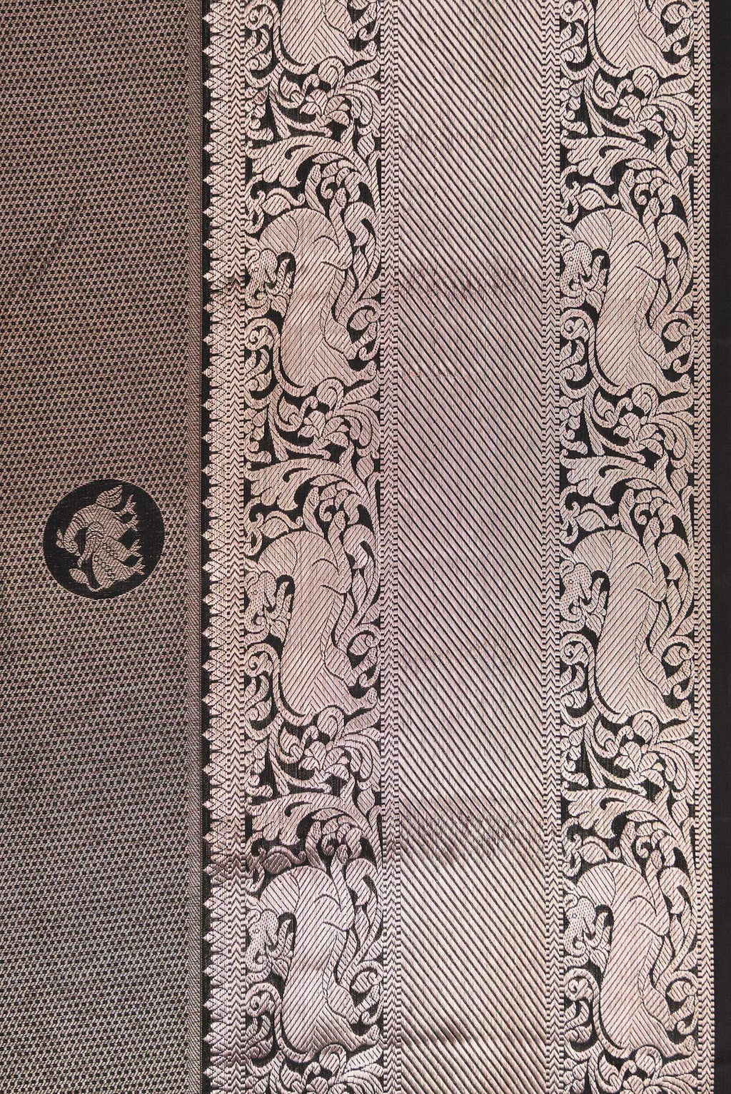 Border image of Black Dual Tone Kanchipuram Silk Saree with Zari Brocade on the body and Zari Border. 