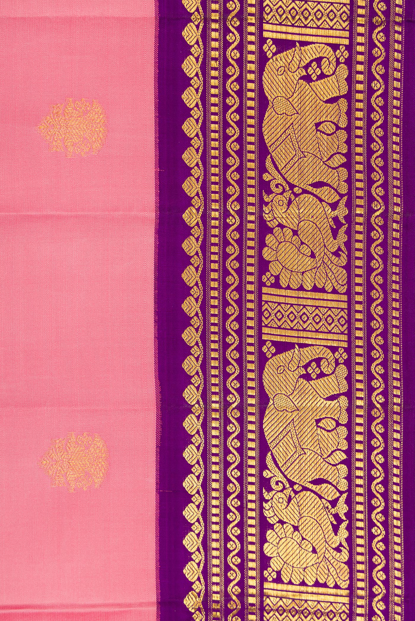 Border image of Pink Dual Tone Kanchipuram Silk Saree with Zari Butta on the body and Zari Border. 