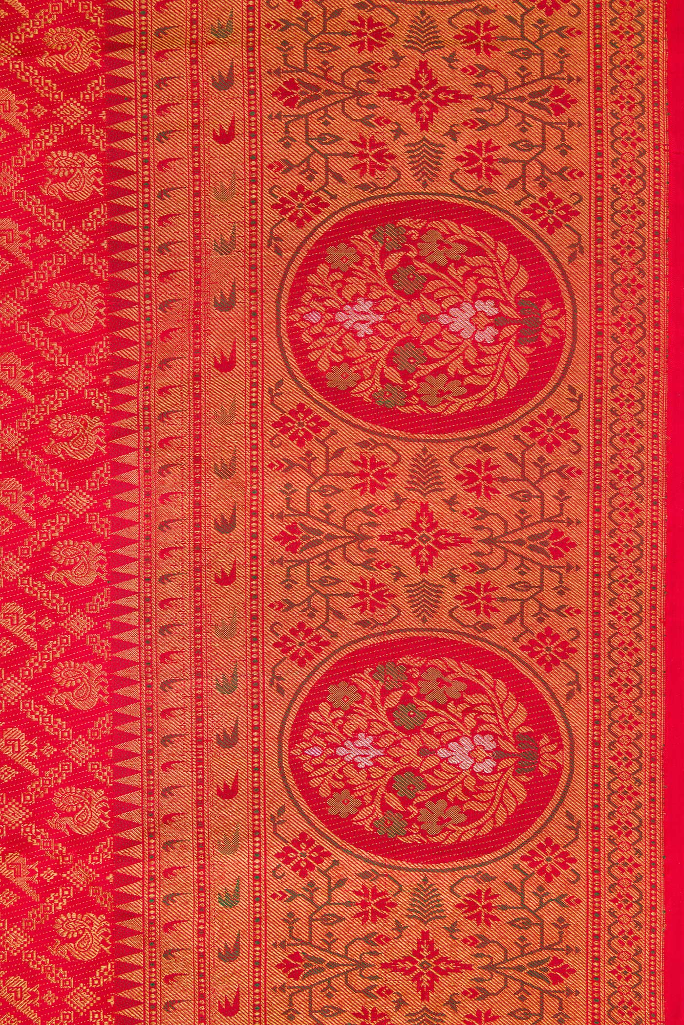 Border image of Red Dual Tone Kanjivaram Silk Saree with Zari Brocade on the body and Zari Border. 