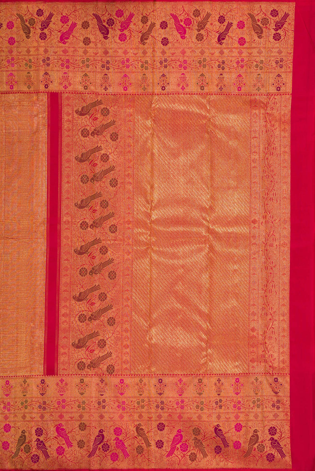 Close up image of the pallu of Dark Pink Dual Tone Kanjivaram Silk Saree with Zari Brocade on the body and Fancy Border. 