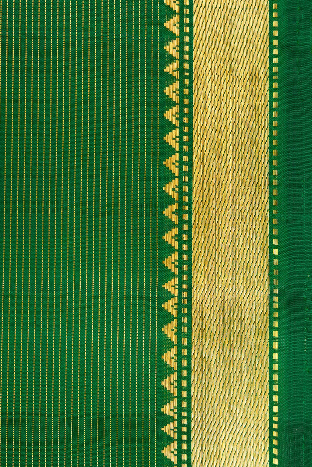 Border image of Pure Silk Pure Zari Green Dual Tone Kanjivaram Saree with Stripes on the body and Zari Border. 