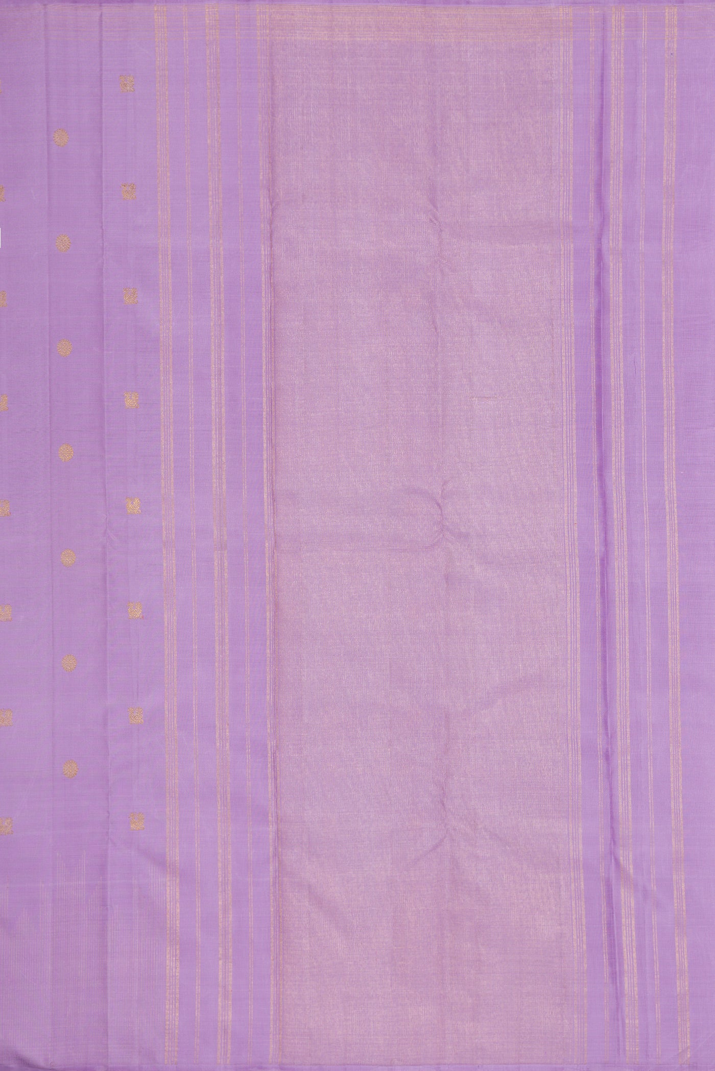 Close up image of the pallu of Pure Silk Pure Zari Lavender Dual Tone Kanchipuram Saree with Zari Butta on the body and Temple Border. 