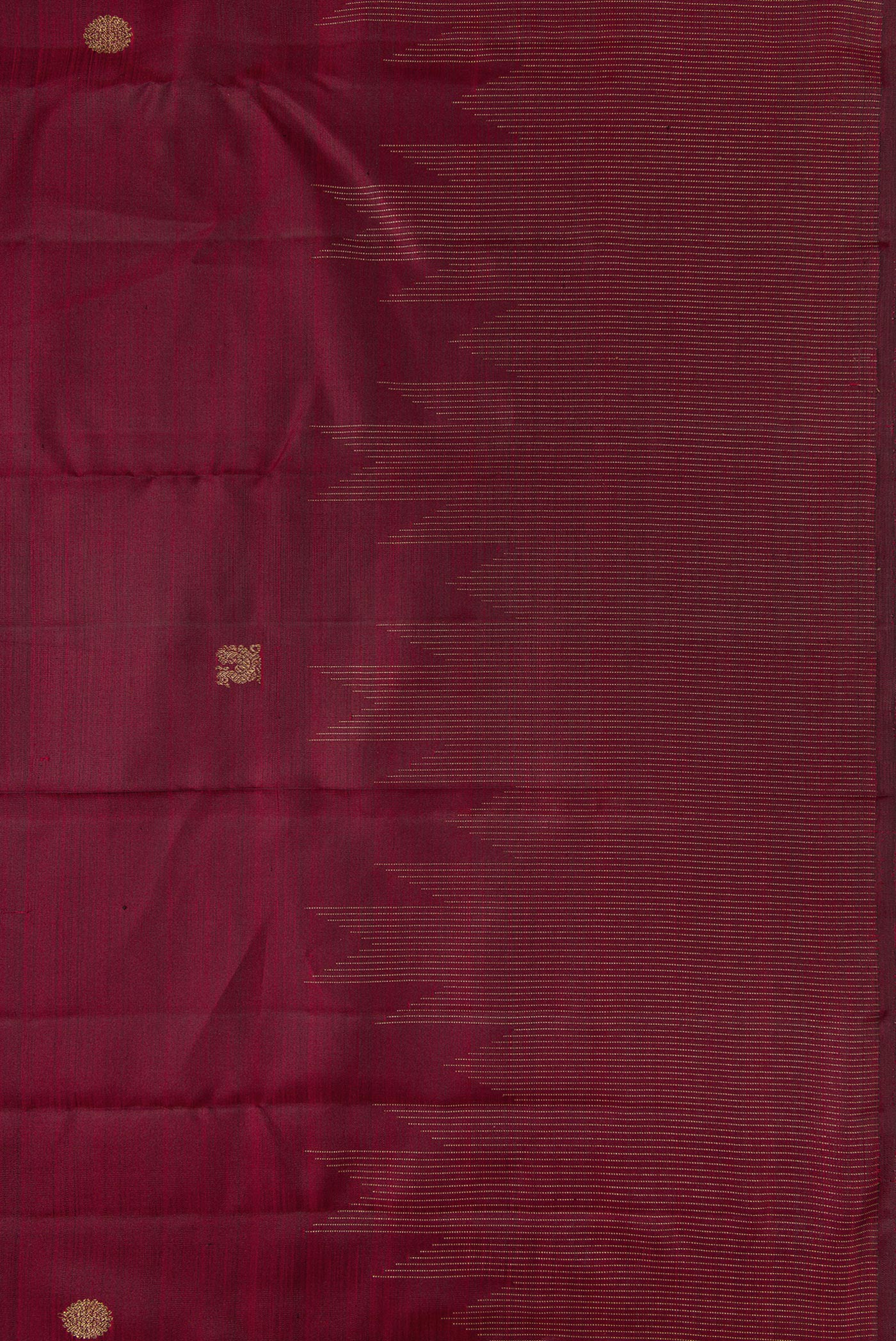 Border image of Pure Silk Pure Zari Maroon Dual Tone Kanchipuram Saree with Zari Butta on the body and Zari Border. 