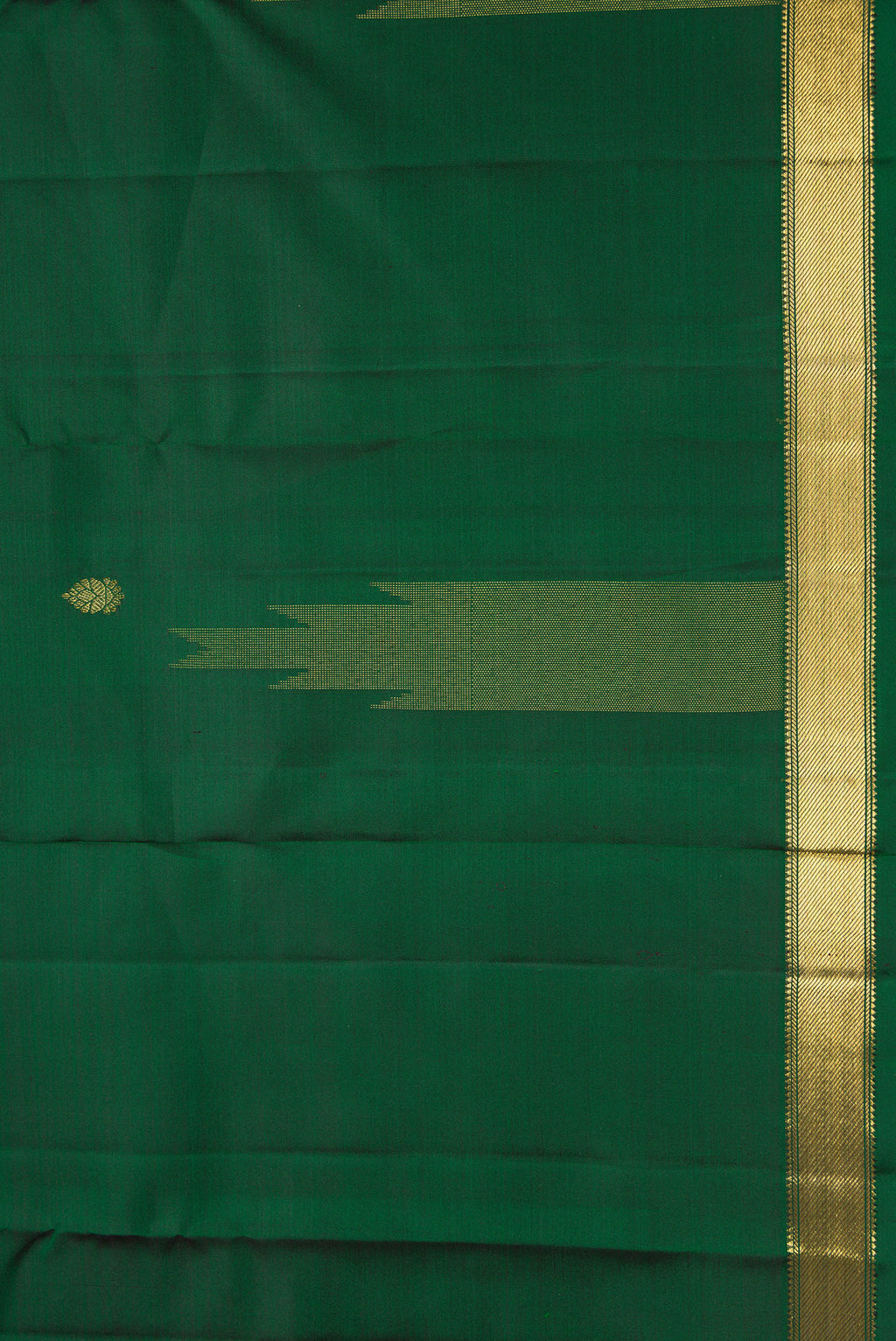 Border image of Green Dual Tone Kanchipuram Silk Saree with Zari Butta on the body and Zari Border. 