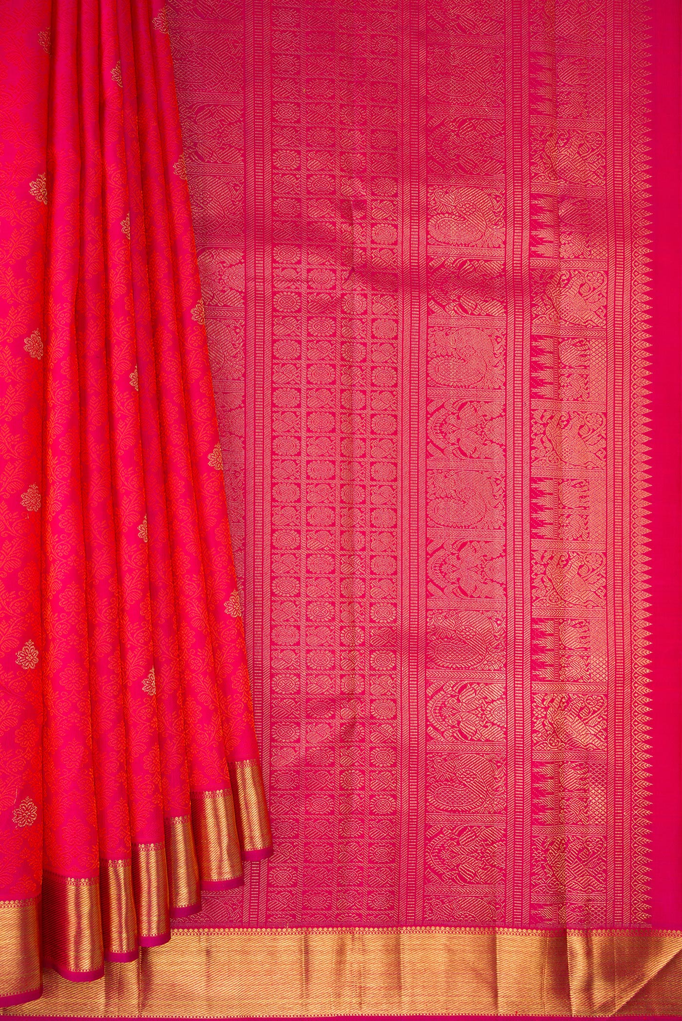 Pleats and pallu of Pure Silk Pure Zari Pink Dual Tone Kanjivaram Saree with Jacquard With Zari Butta on the body and Zari Border. 