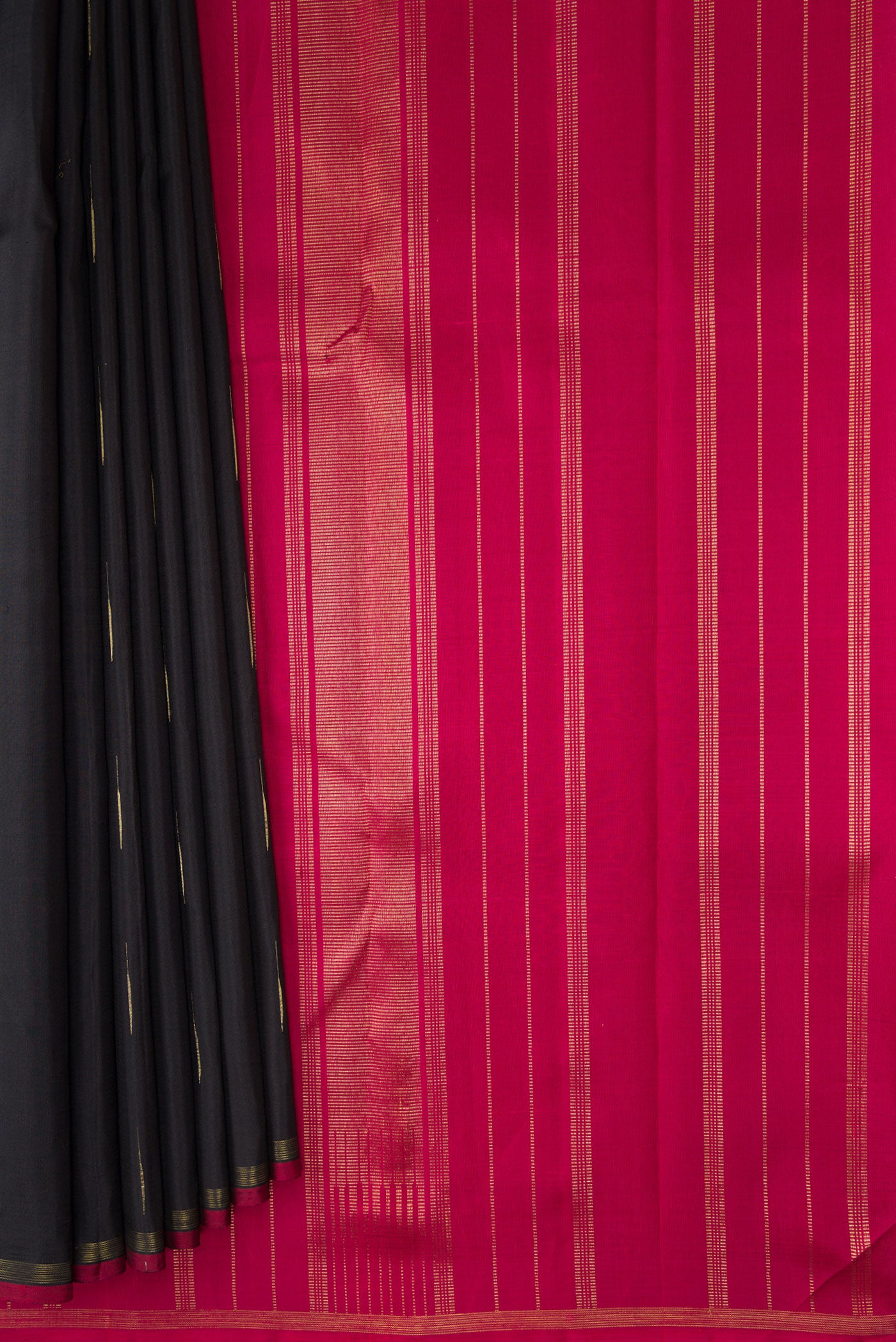 Pleats and pallu of Black Dual Tone Kanjivaram Silk Saree with Zari Butta on the body and Zari Border. 