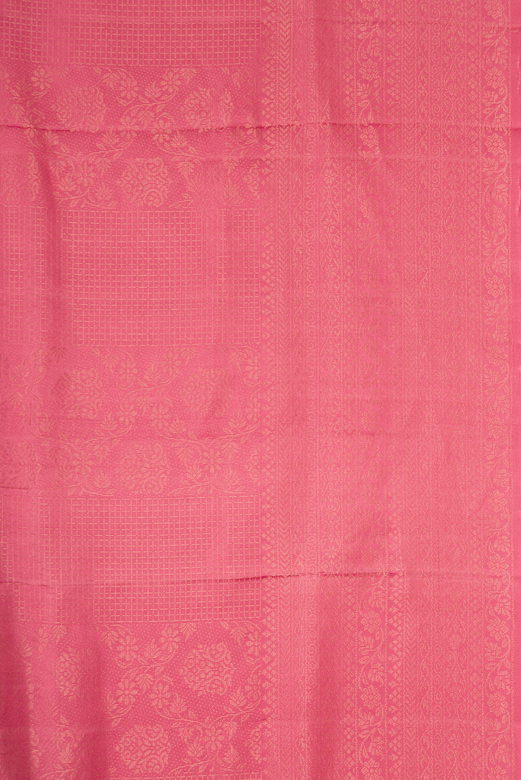 Border image of Pink Dual Tone Soft Silk Saree with Zari Butta on the body and Zari Border. 