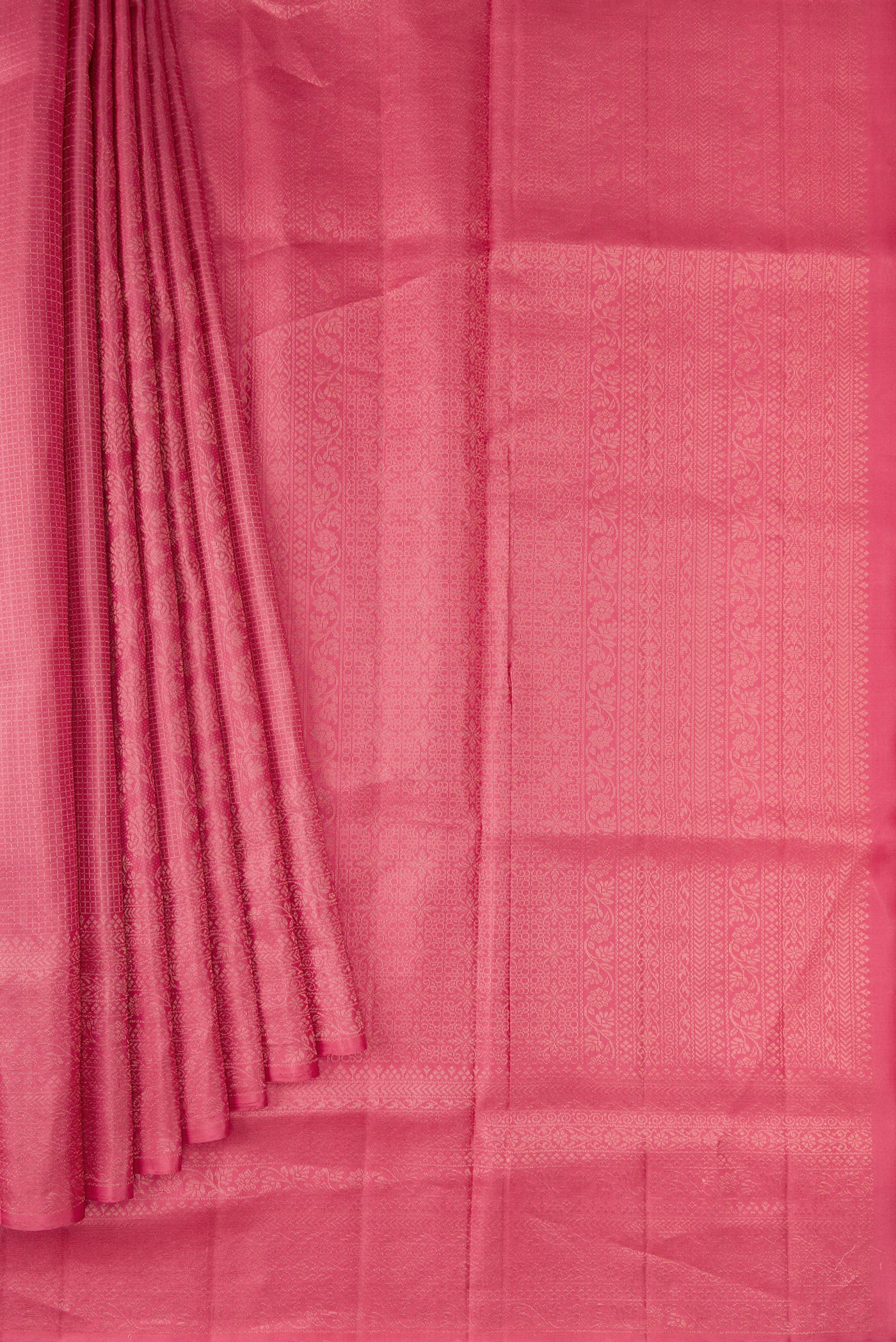 Pleats and pallu of Pink Dual Tone Soft Silk Saree with Zari Butta on the body and Zari Border. 
