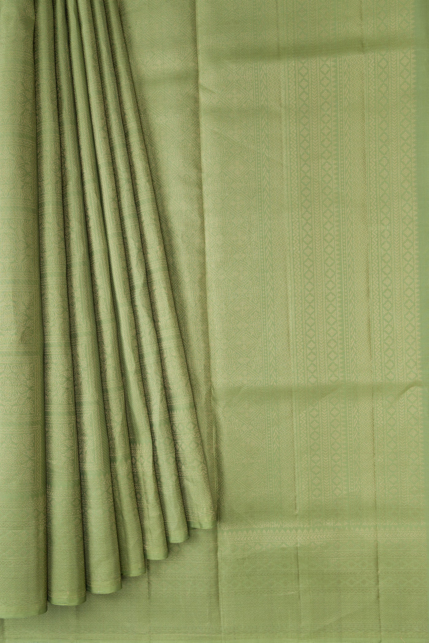 Pleats and pallu of Green Dual Tone Soft Silk Saree with Zari Brocade on the body and Zari Border. 