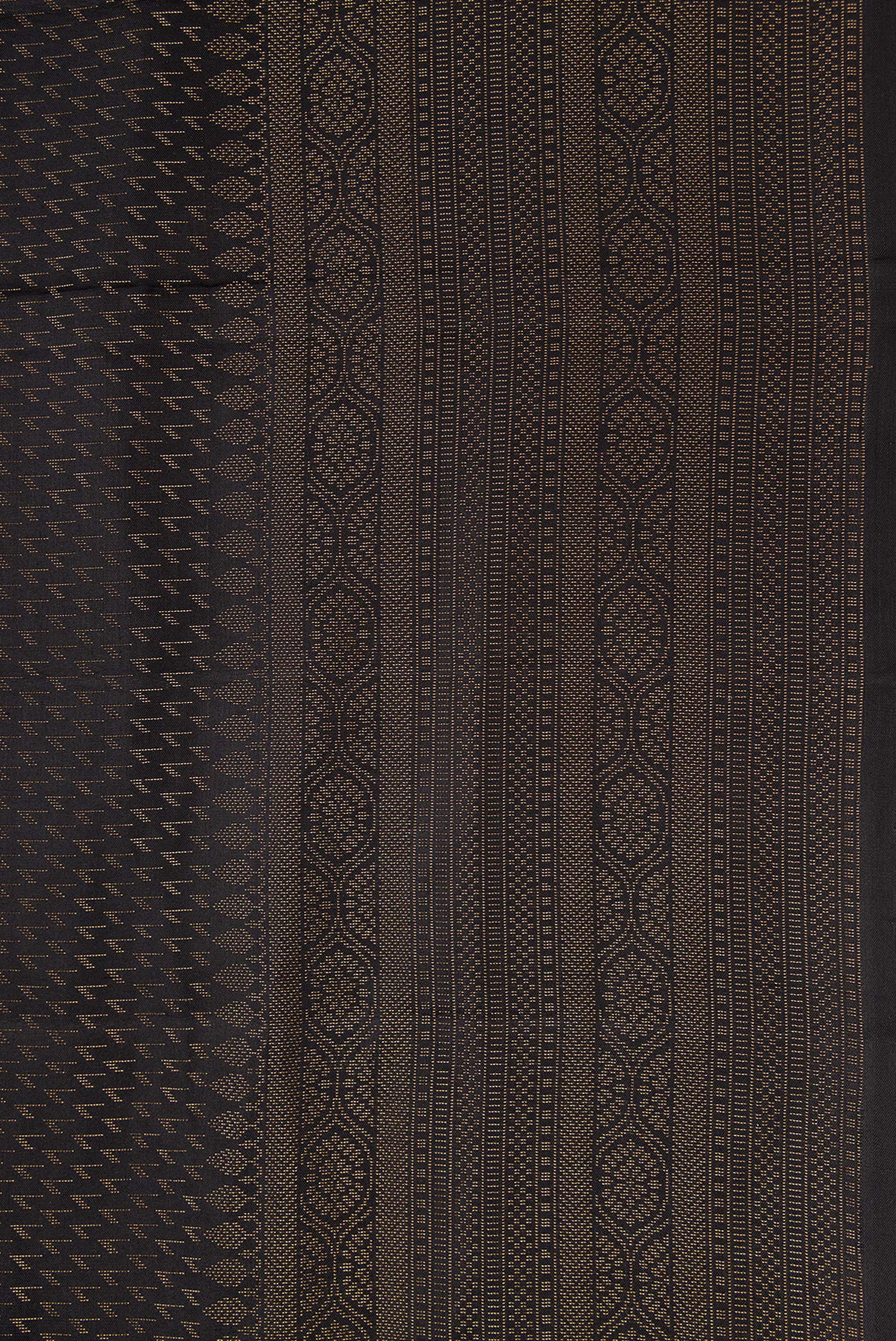 Border image of Black Dual Tone Soft Silk Saree with Zari Brocade on the body and Fancy Border. 