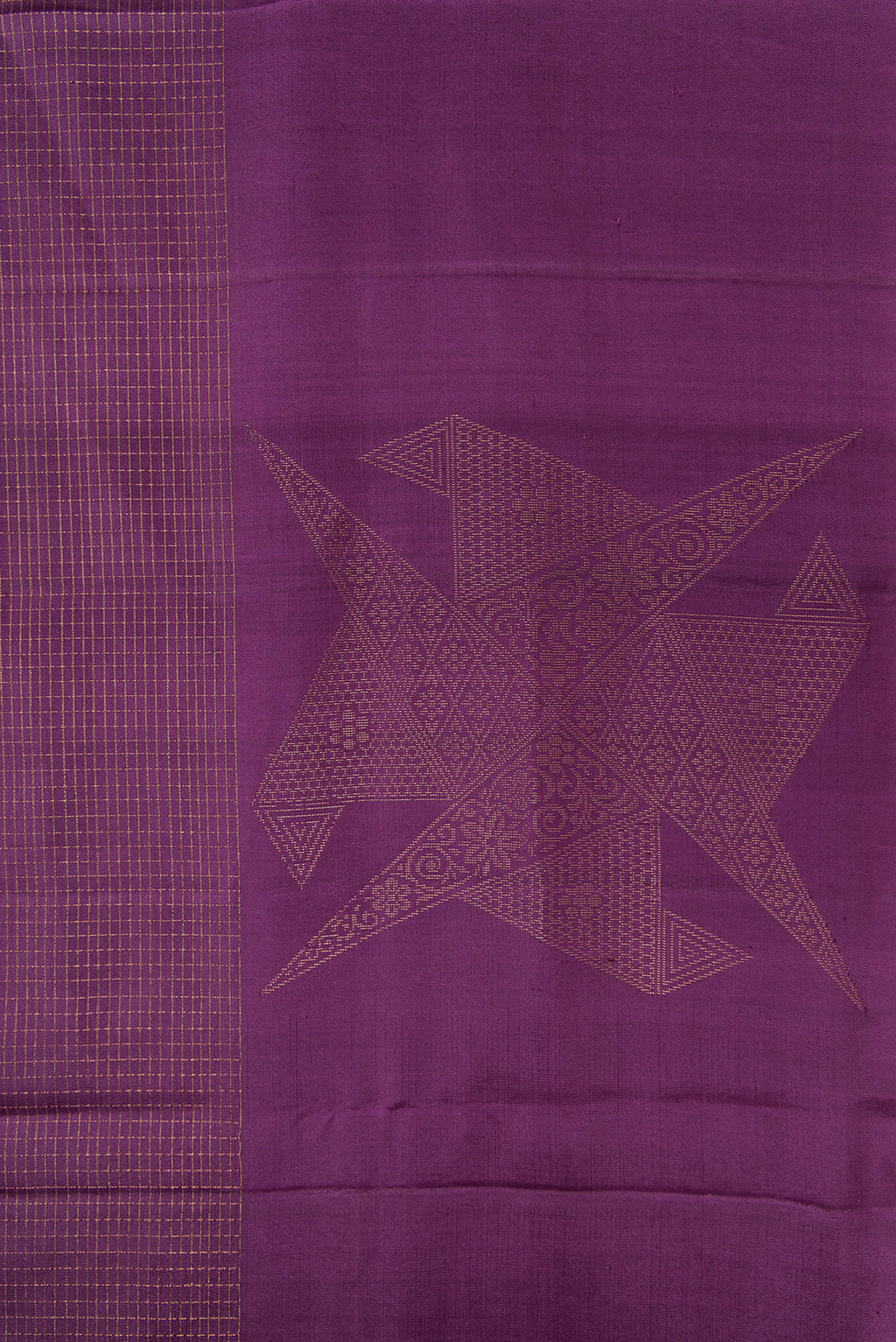 Border image of Purple Dual Tone Soft Silk Saree with Zari Brocade on the body and Fancy Border. 