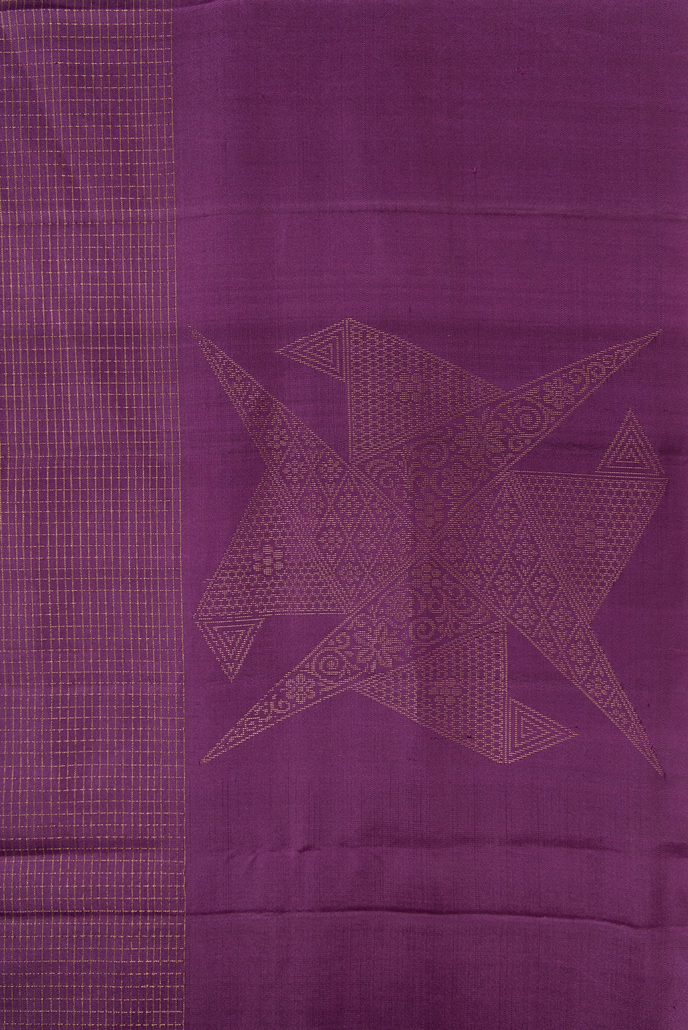 Border image of Purple Dual Tone Soft Silk Saree with Zari Brocade on the body and Fancy Border. 