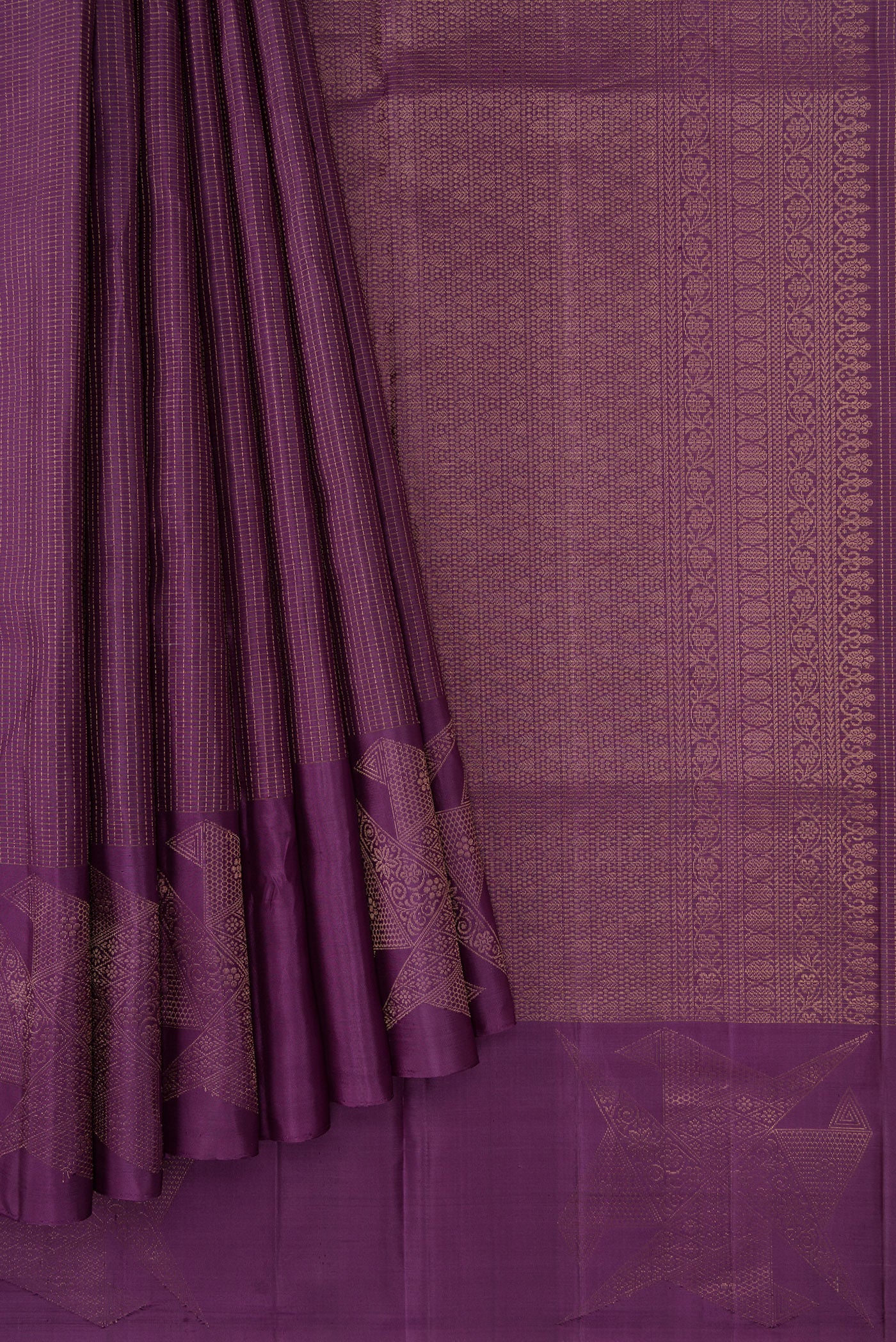 Pleats and pallu of Purple Dual Tone Soft Silk Saree with Zari Brocade on the body and Fancy Border. 