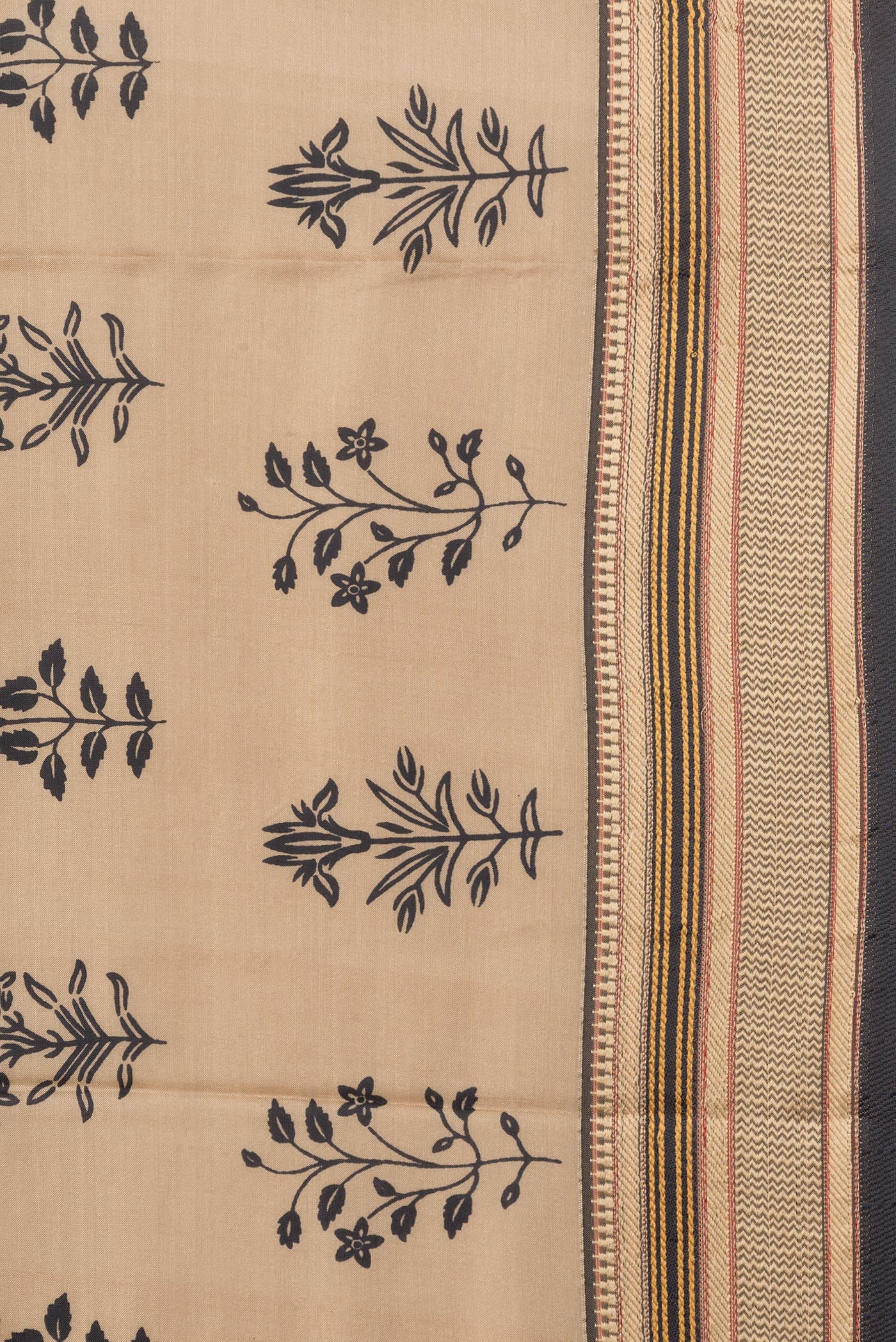 Border image of Beige Dual Tone Kanjivaram Silk Saree with Printed design on the body and Thread Border. 