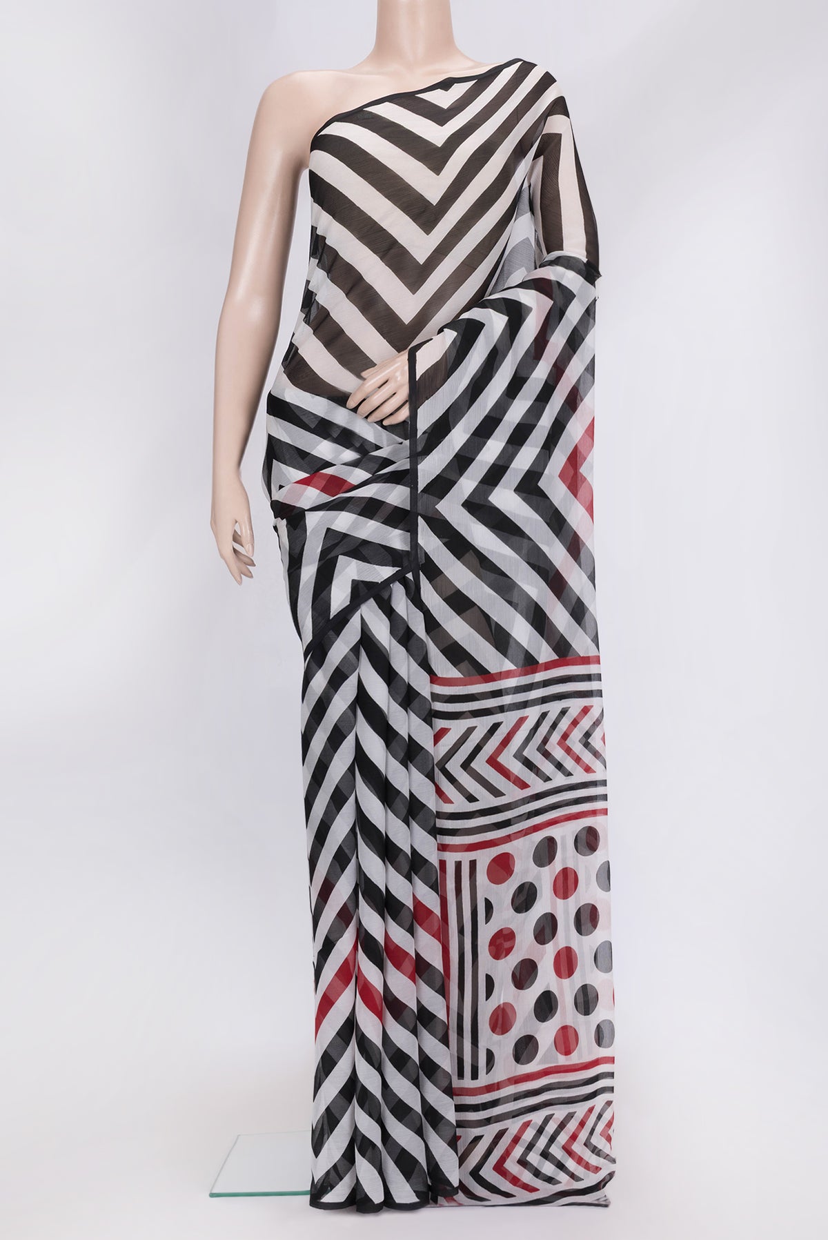 Black Dual Tone Mysore Chiffon Saree with Printed design on the body and Without Border.  displayed on a mannequin