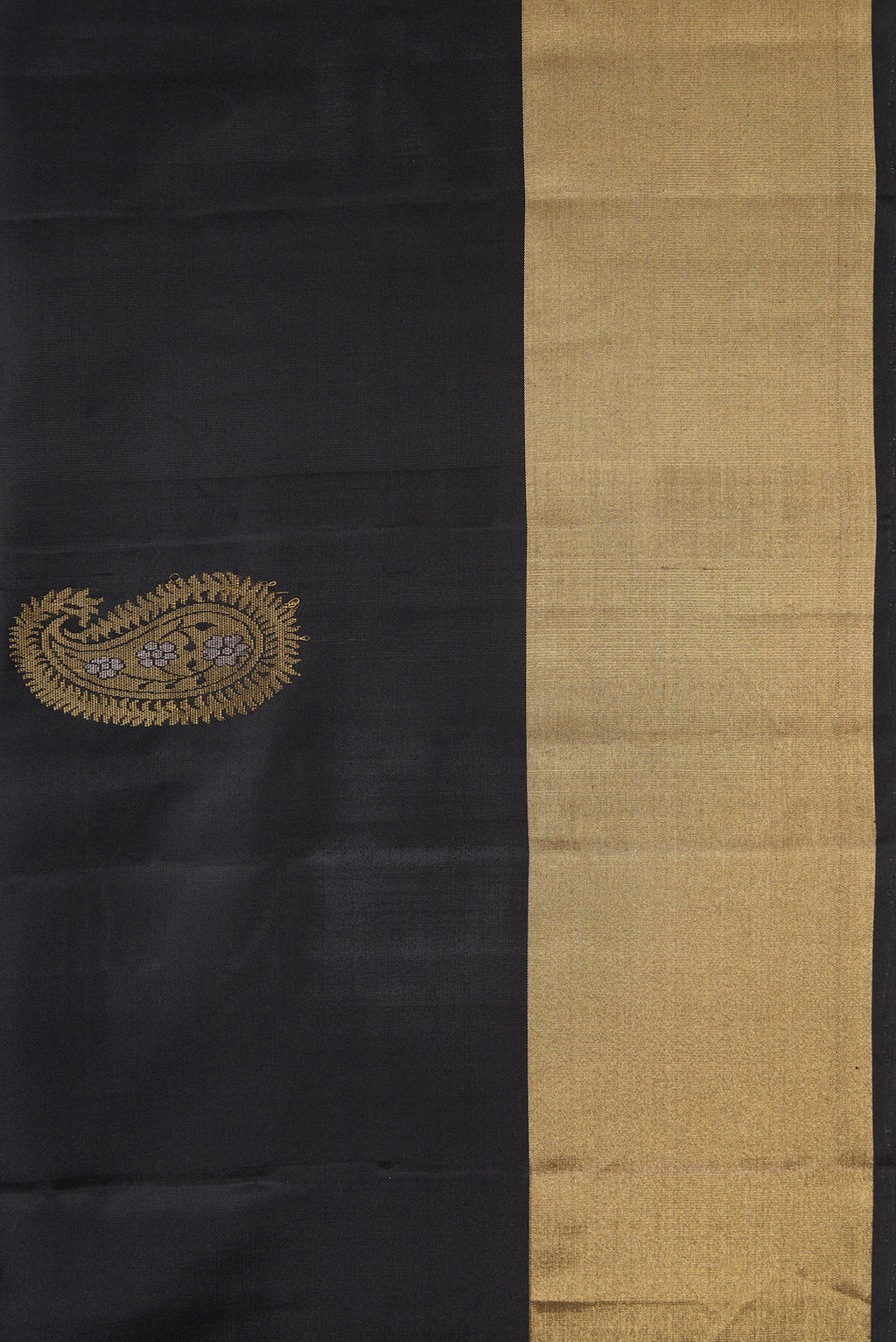 Border image of Black Dual Tone Soft Silk Saree with Zari Butta on the body and Zari Border. 