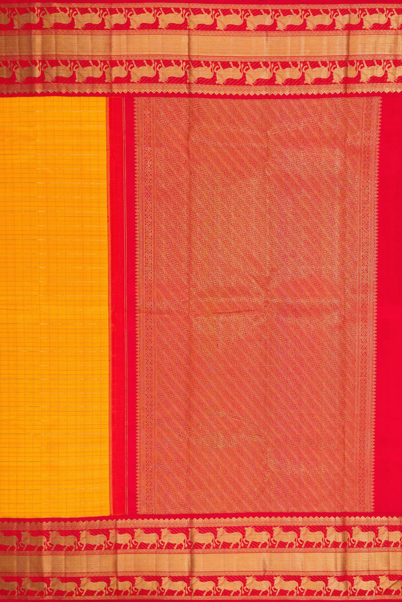 Close up image of the pallu of Pure Silk Pure Zari Mustard Dual Tone Kanchipuram Saree with Checked design on the body and Fancy Border. 