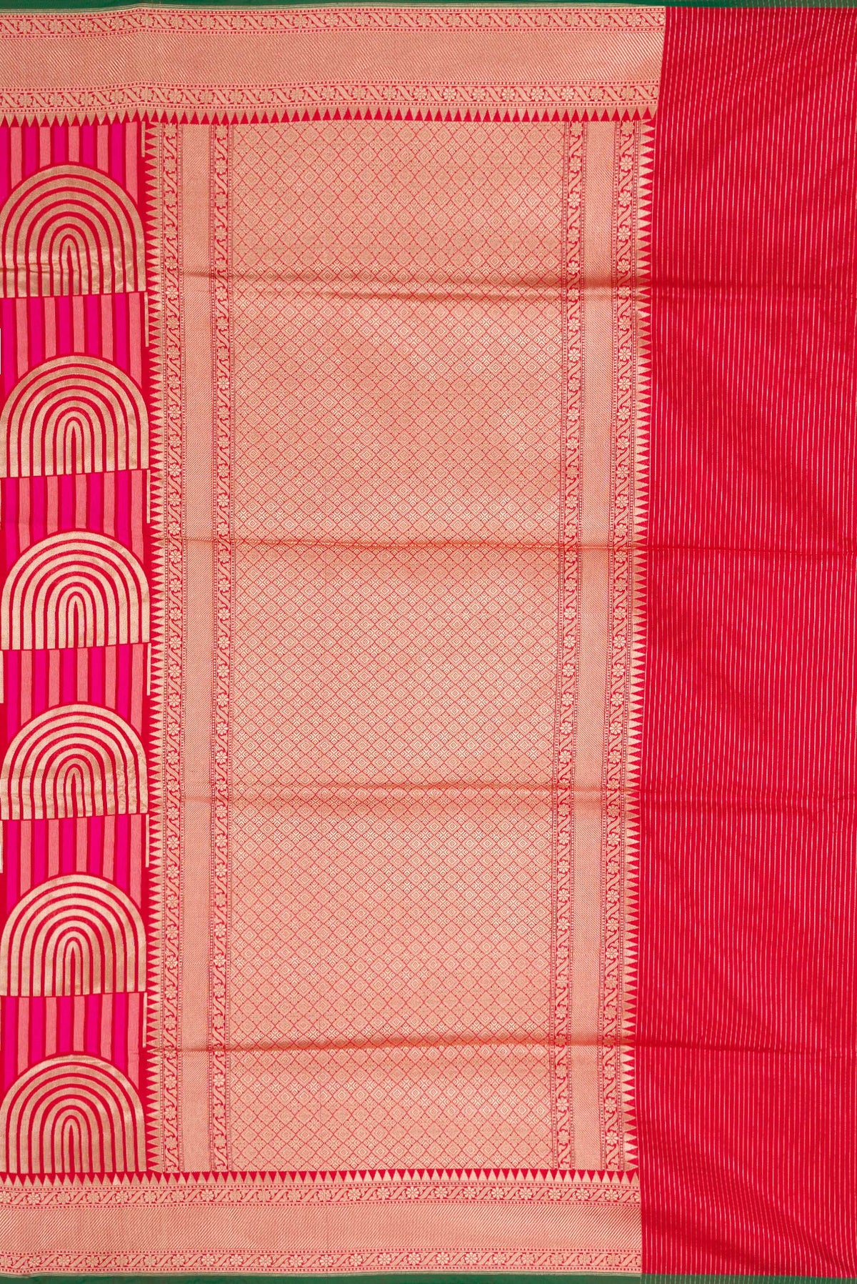 Close up image of the pallu of Red Dual Tone Banarasi Silk Saree with Zari Brocade on the body and Zari Border. 