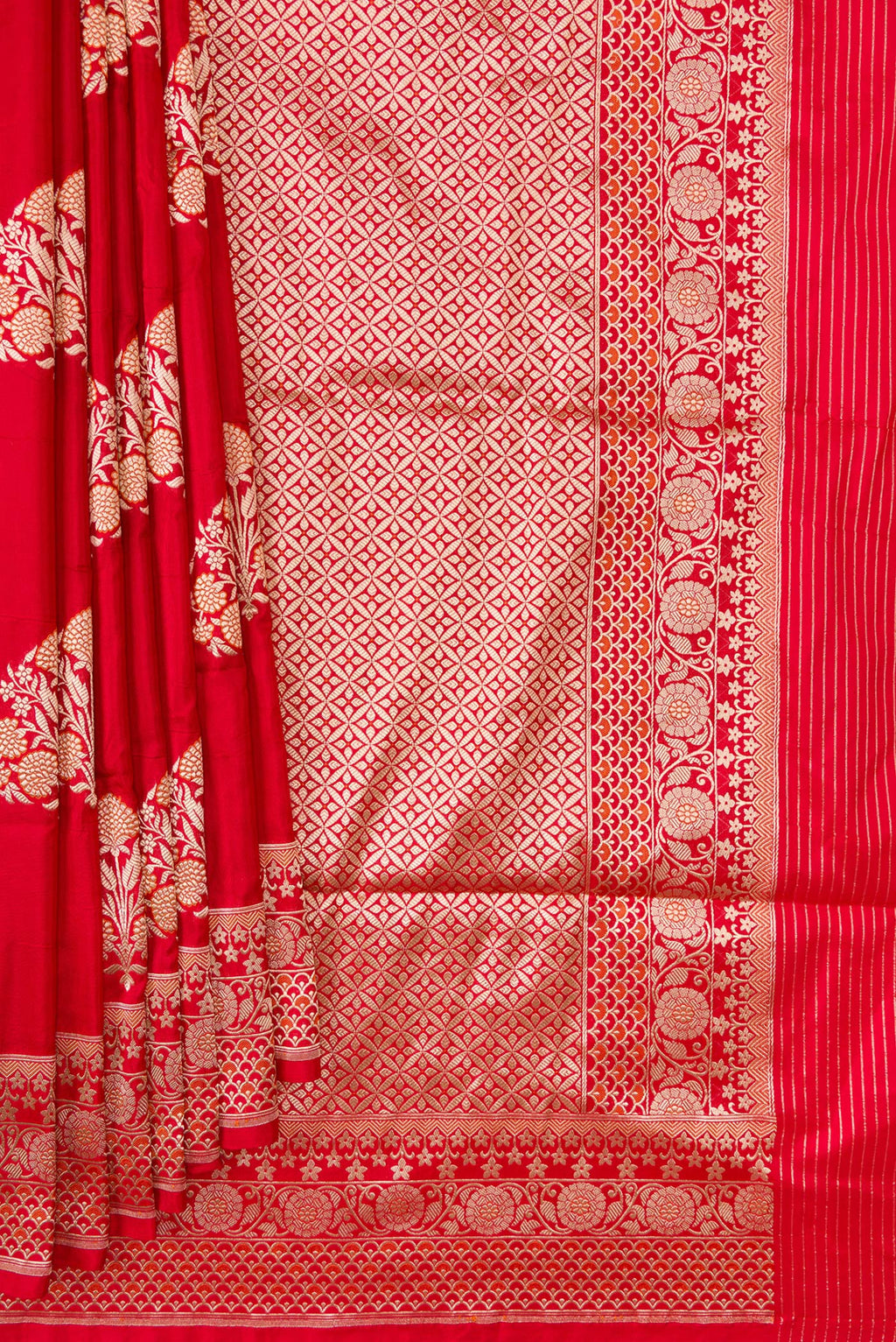 Pleats and pallu of Red Dual Tone Banarasi Silk Saree with Zari And Thread Butta on the body and Zari Border. 