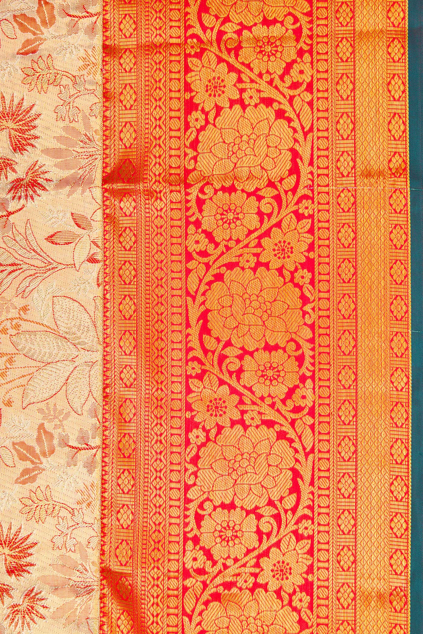 Border image of Gold Dual Tone Kanjivaram Tissue Silk Saree with Zari Brocade on the body and Zari Border. 
