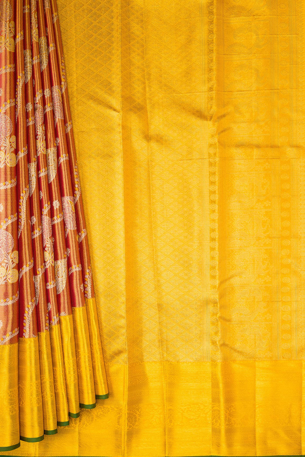 Pleats and pallu of Red Dual Tone Kanjivaram Tissue Silk Saree with Zari Brocade on the body and Zari Border. 