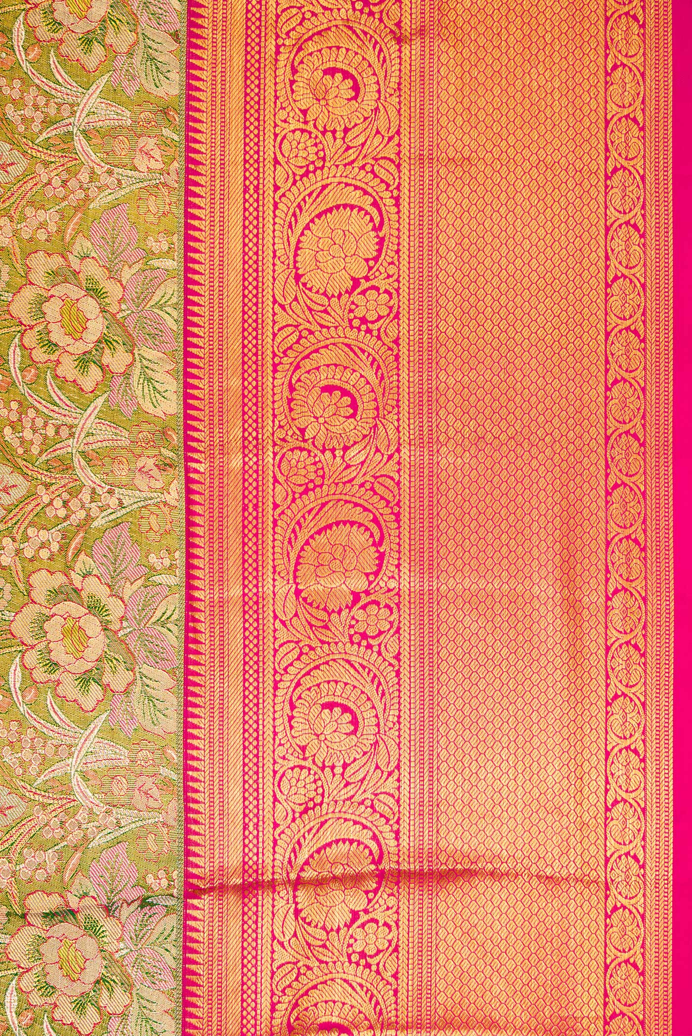 Border image of Mehandi Green Dual Tone Kanjivaram Tissue Silk Saree with Zari Brocade on the body and Zari Border. 