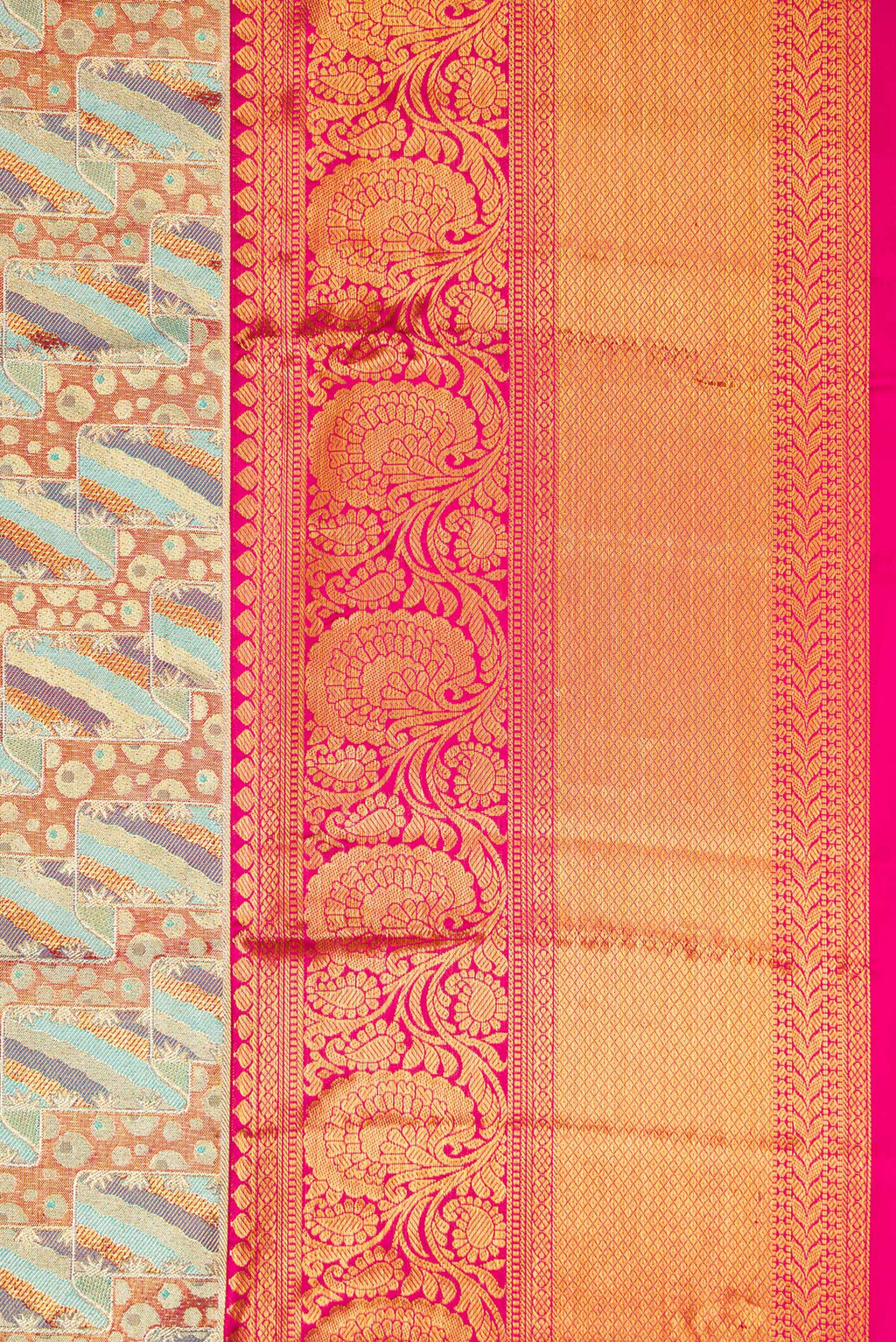 Border image of Sky Blue Dual Tone Kanjivaram Tissue Silk Saree with Zari Brocade on the body and Zari Border. 