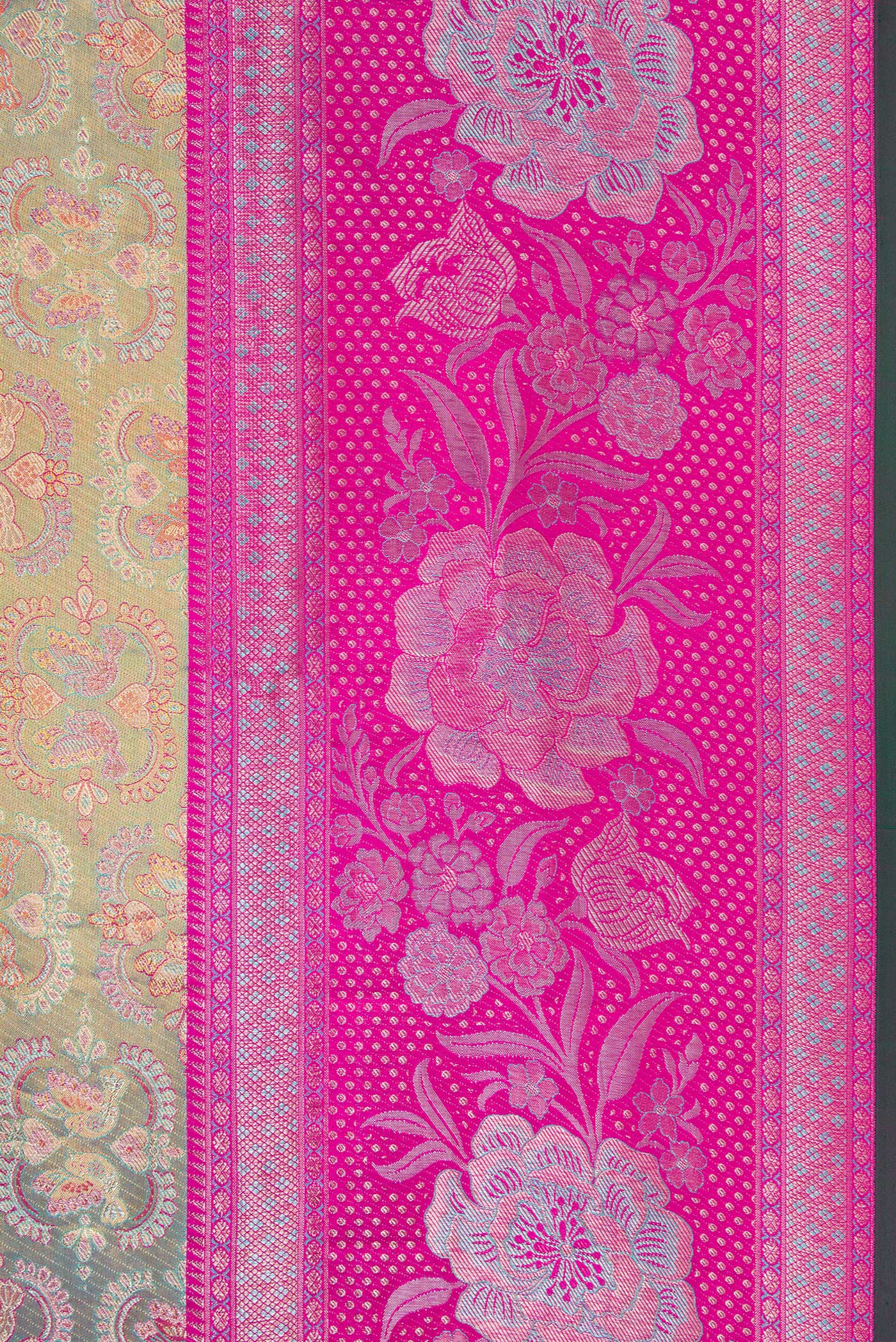 Border image of Sea Green Dual Tone Kanjivaram Tissue Silk Saree with Zari Brocade on the body and Fancy Border. 