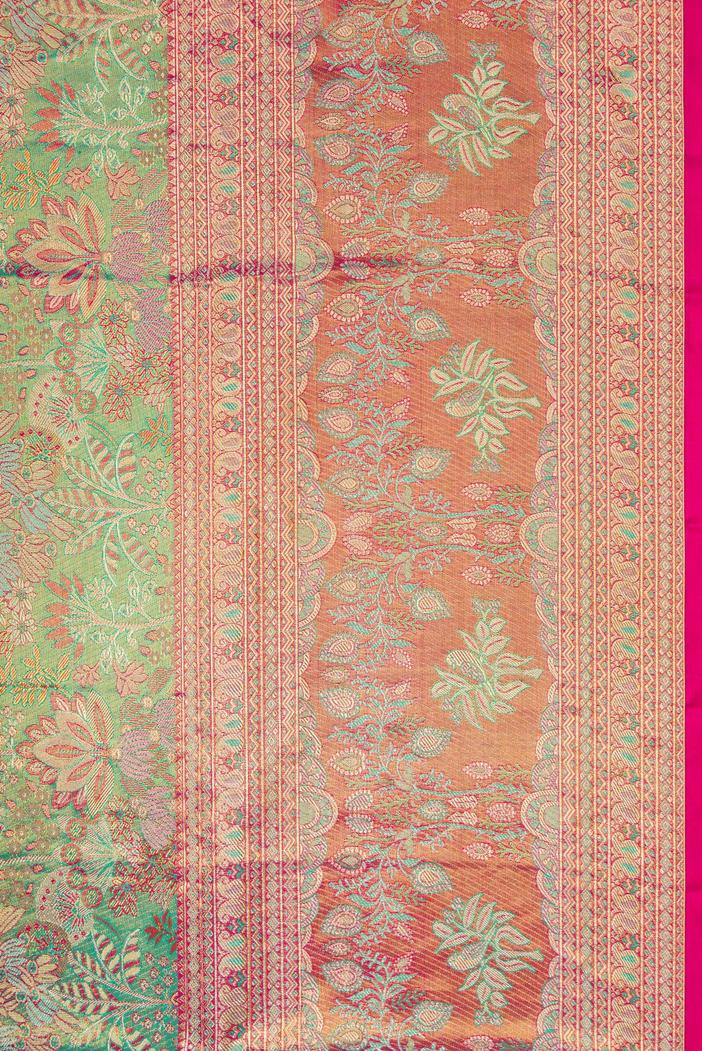 Border image of Sea Green Dual Tone Kanjivaram Tissue Silk Saree with Zari Brocade on the body and Fancy Border. 