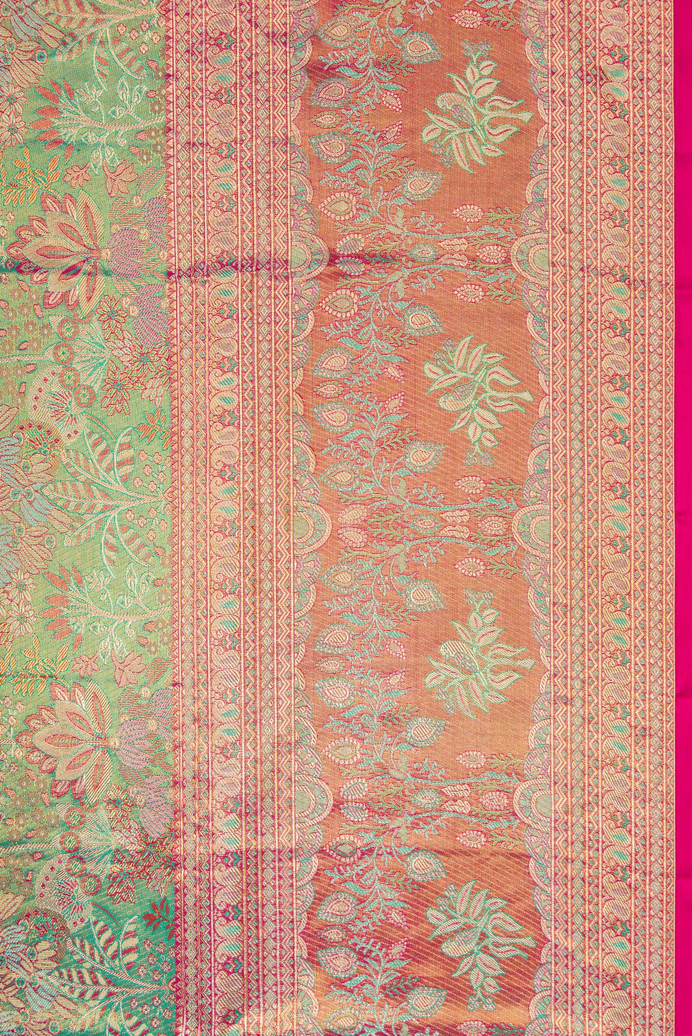 Border image of Sea Green Dual Tone Kanjivaram Tissue Silk Saree with Zari Brocade on the body and Fancy Border. 