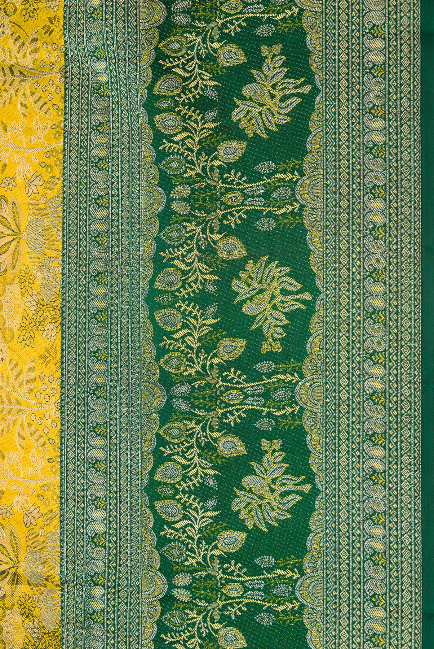 Border image of Green Dual Tone Kanjivaram Tissue Silk Saree with Zari Brocade on the body and Zari Border. 