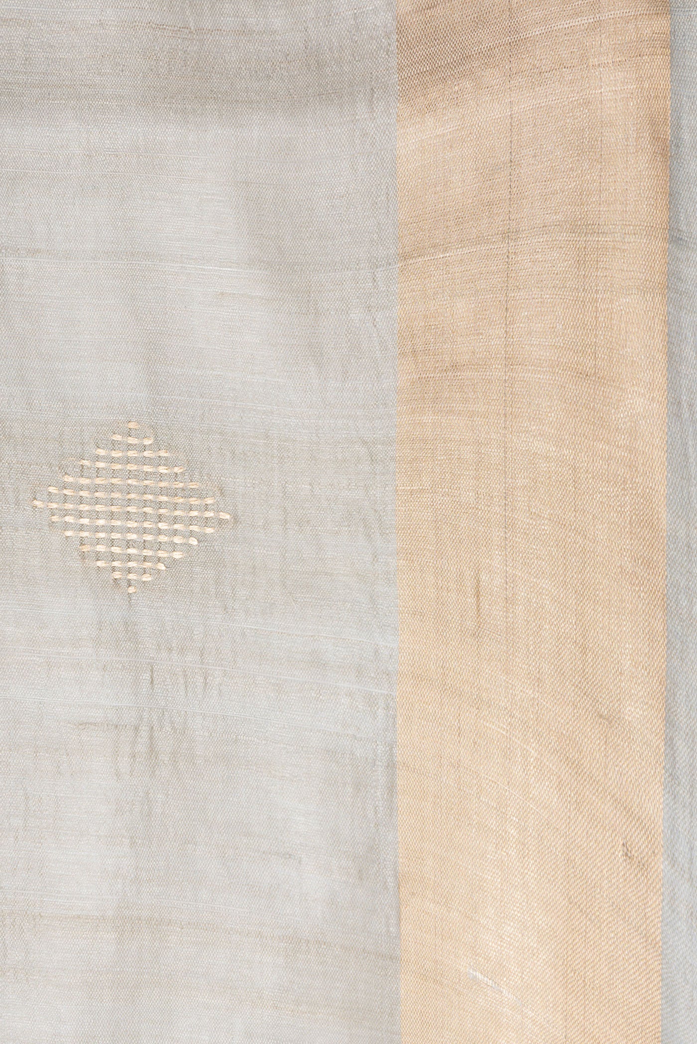 Border image of Blue Grey Dual Tone Tussar Silk Saree with Zari Butta on the body and Zari Border. 