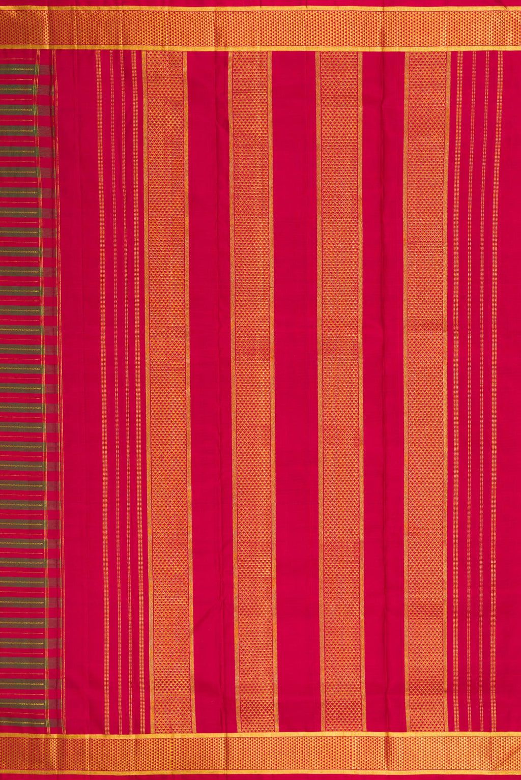 Close up image of the pallu of Maroon Dual Tone Kanchipuram Silk Nine Yards Saree with Stripes on the body and Zari Border. 