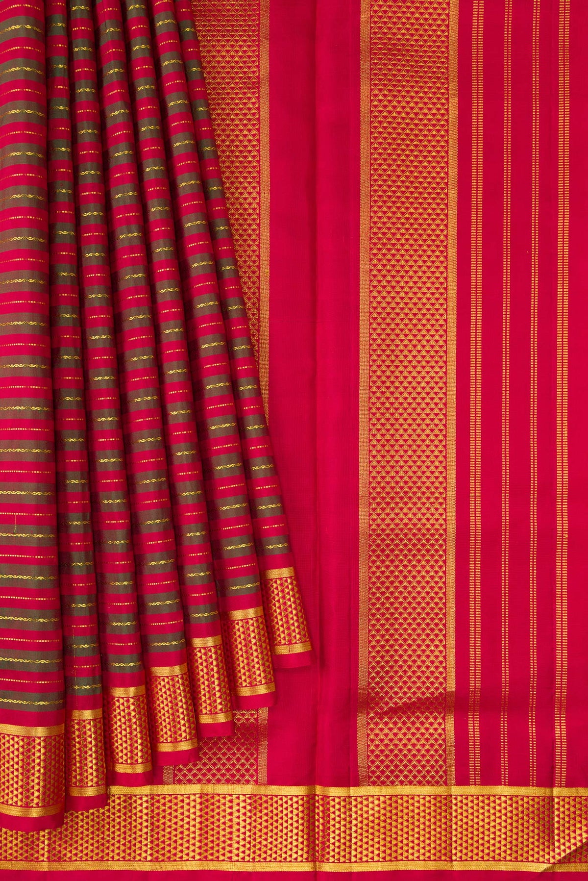 Pleats and pallu of Maroon Dual Tone Kanchipuram Silk Nine Yards Saree with Stripes on the body and Zari Border. 