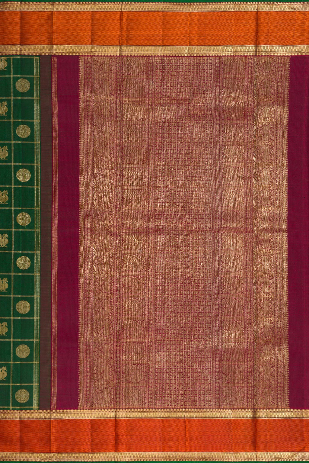 Close up image of the pallu of Pure Silk Pure Zari Bottle Green Dual Tone Kanjivaram Saree with Checked design on the body and Zari And Thread Border. 