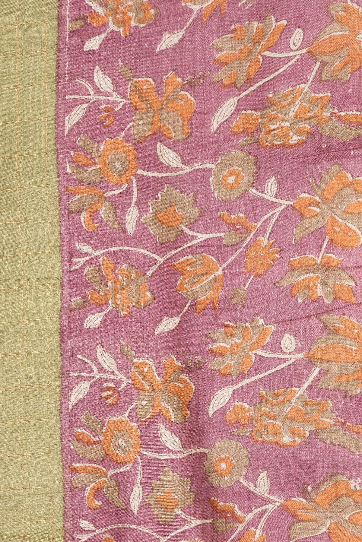 Border image of Mehandi Green Dual Tone Tussar Silk Saree with Checked design on the body and Printed Border. 