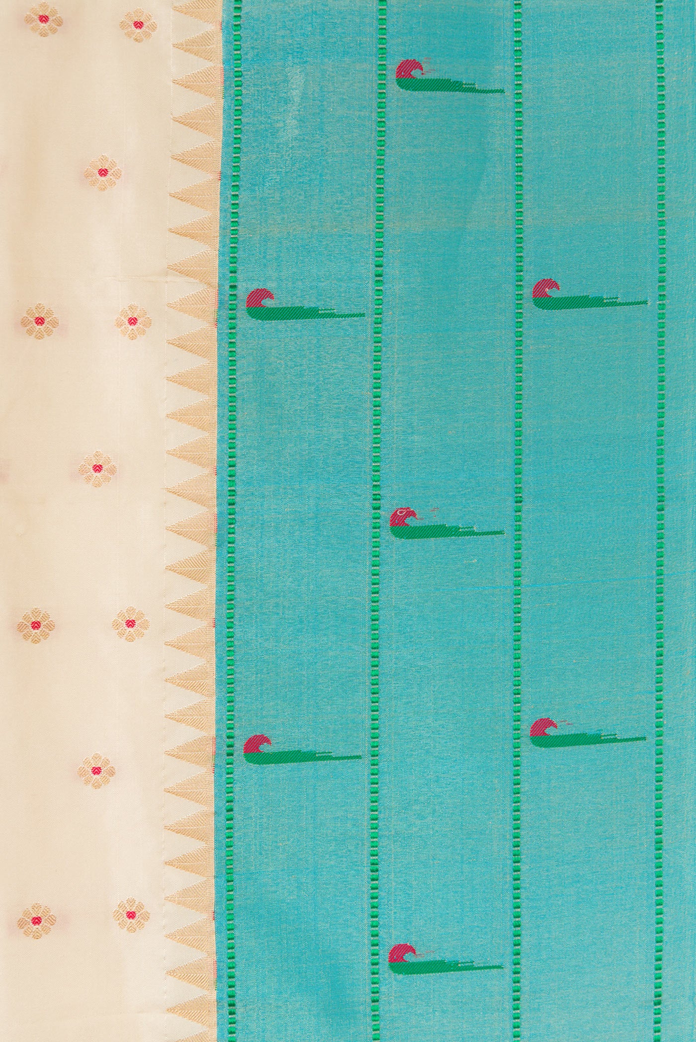 Border image of Beige Dual Tone Paithani Silk Saree with Zari Butta on the body and Paithani Border. 