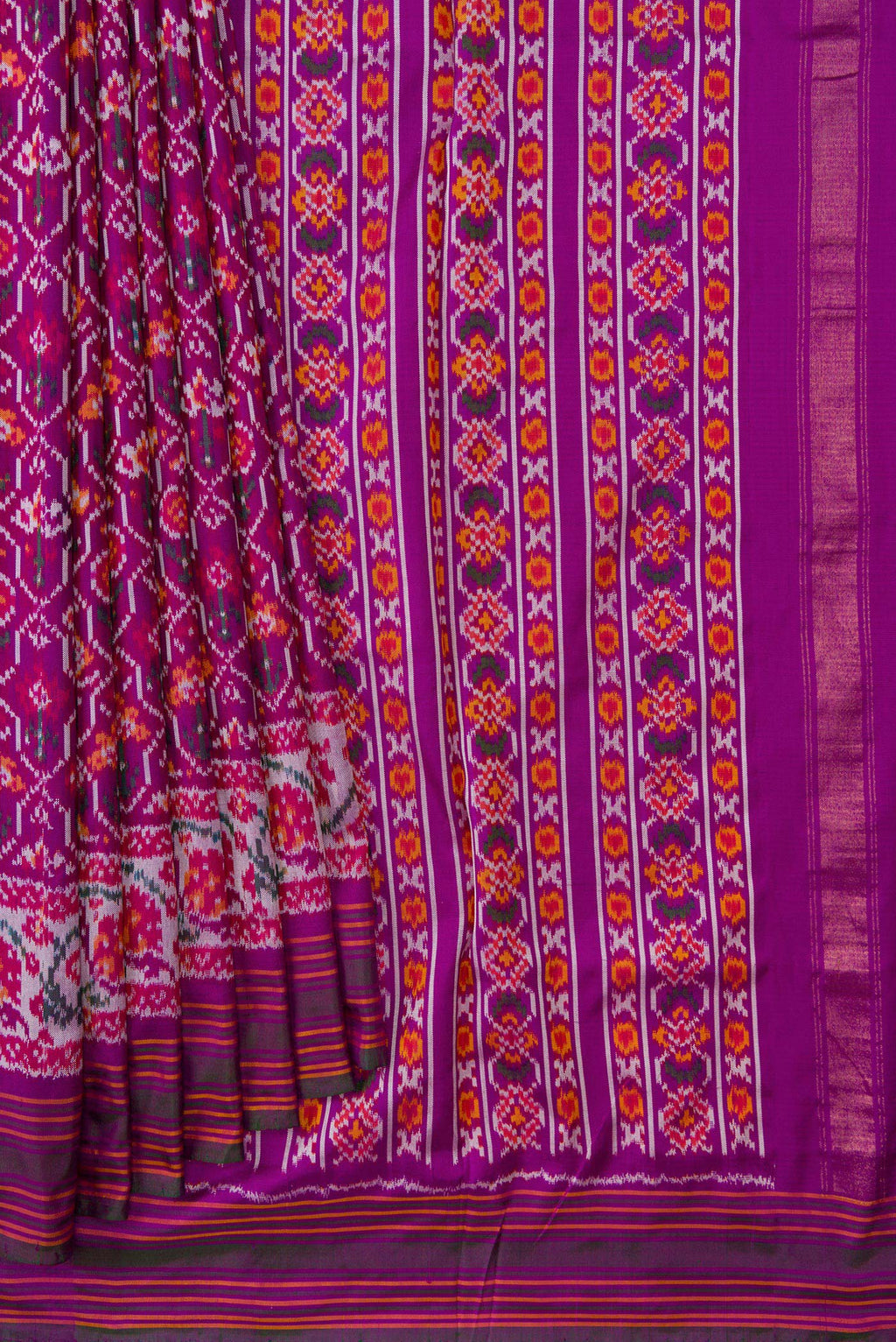 Pleats and pallu of Purple Dual Tone Double Ikat Saree with Ikat Print on the body and Zari Border. 