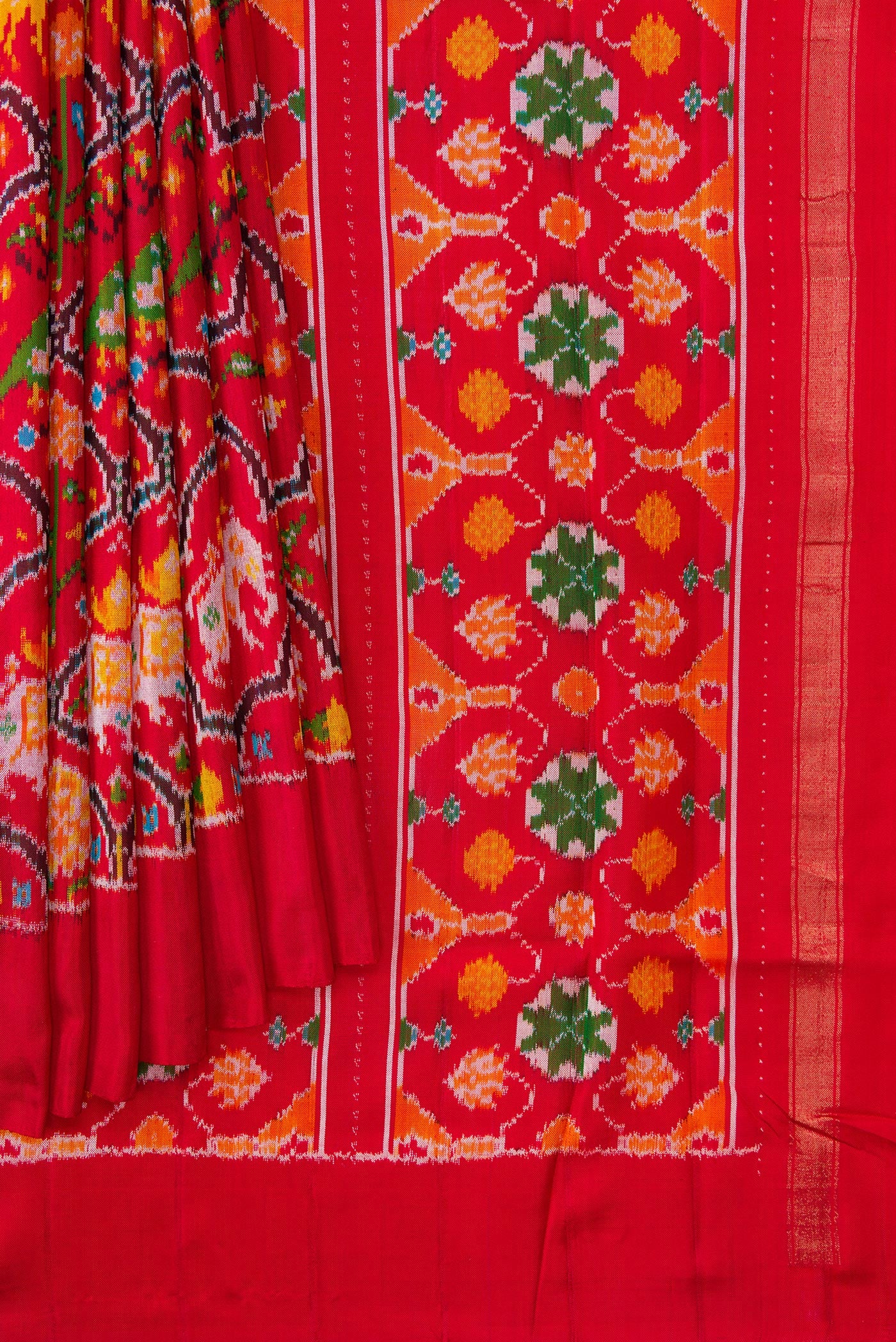 Pleats and pallu of Red Dual Tone Double Ikat Saree with Ikat Print on the body and Plain Border. 