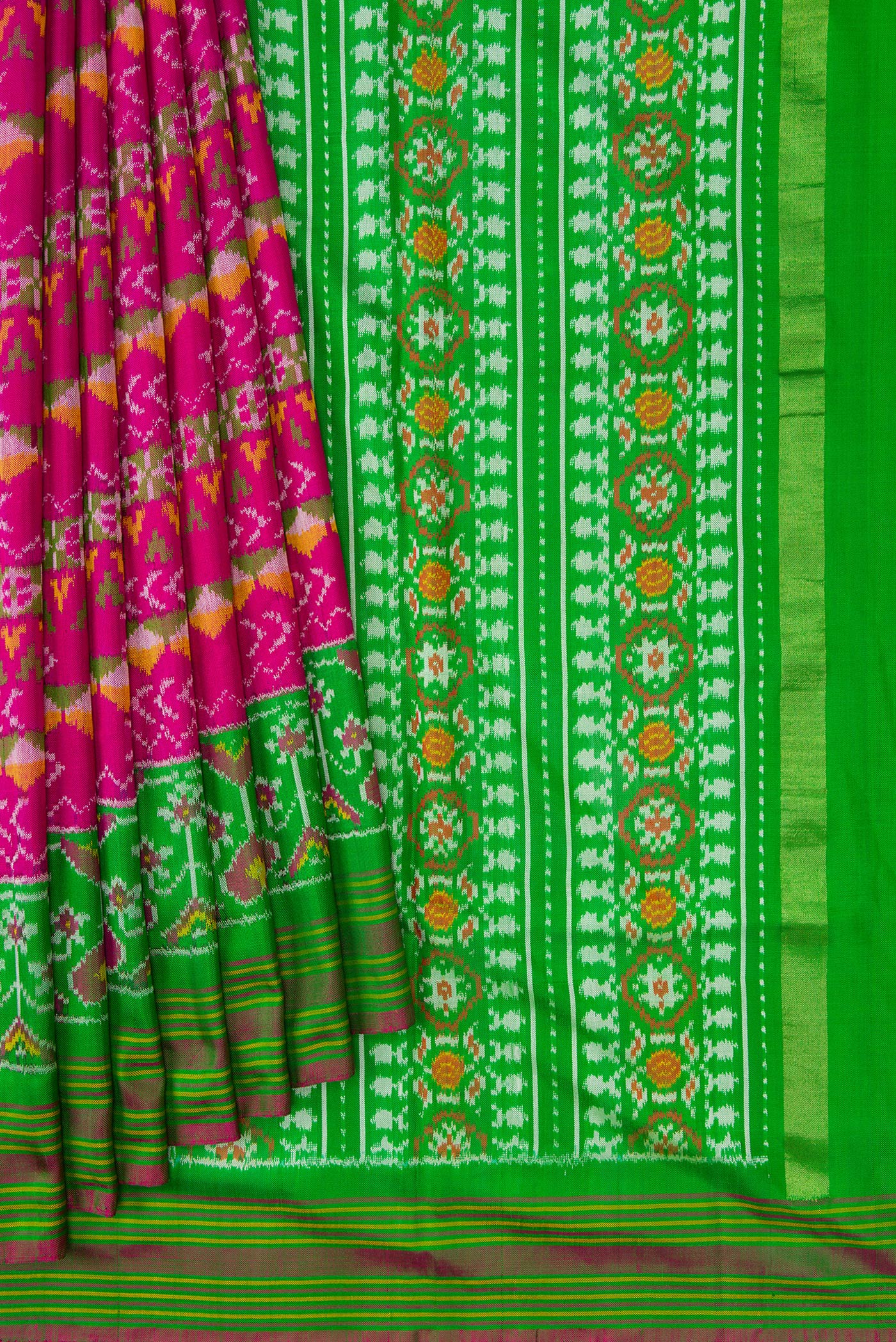 Pleats and pallu of Pink Dual Tone Double Ikat Saree with Ikat Print on the body and Ikat Border. 