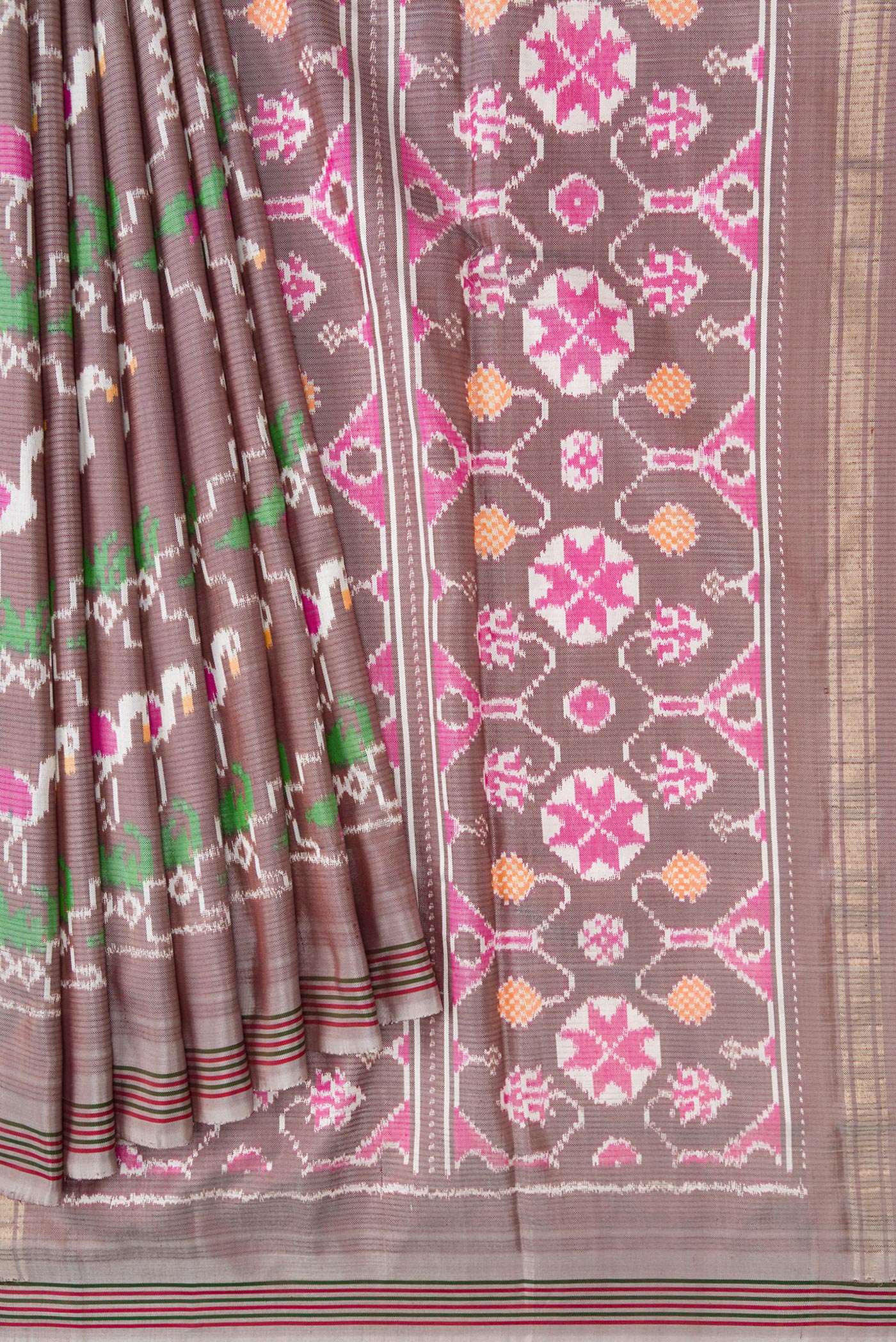 Pleats and pallu of Grey Dual Tone Double Ikat Saree with Ikat Print on the body and Thread Border. 