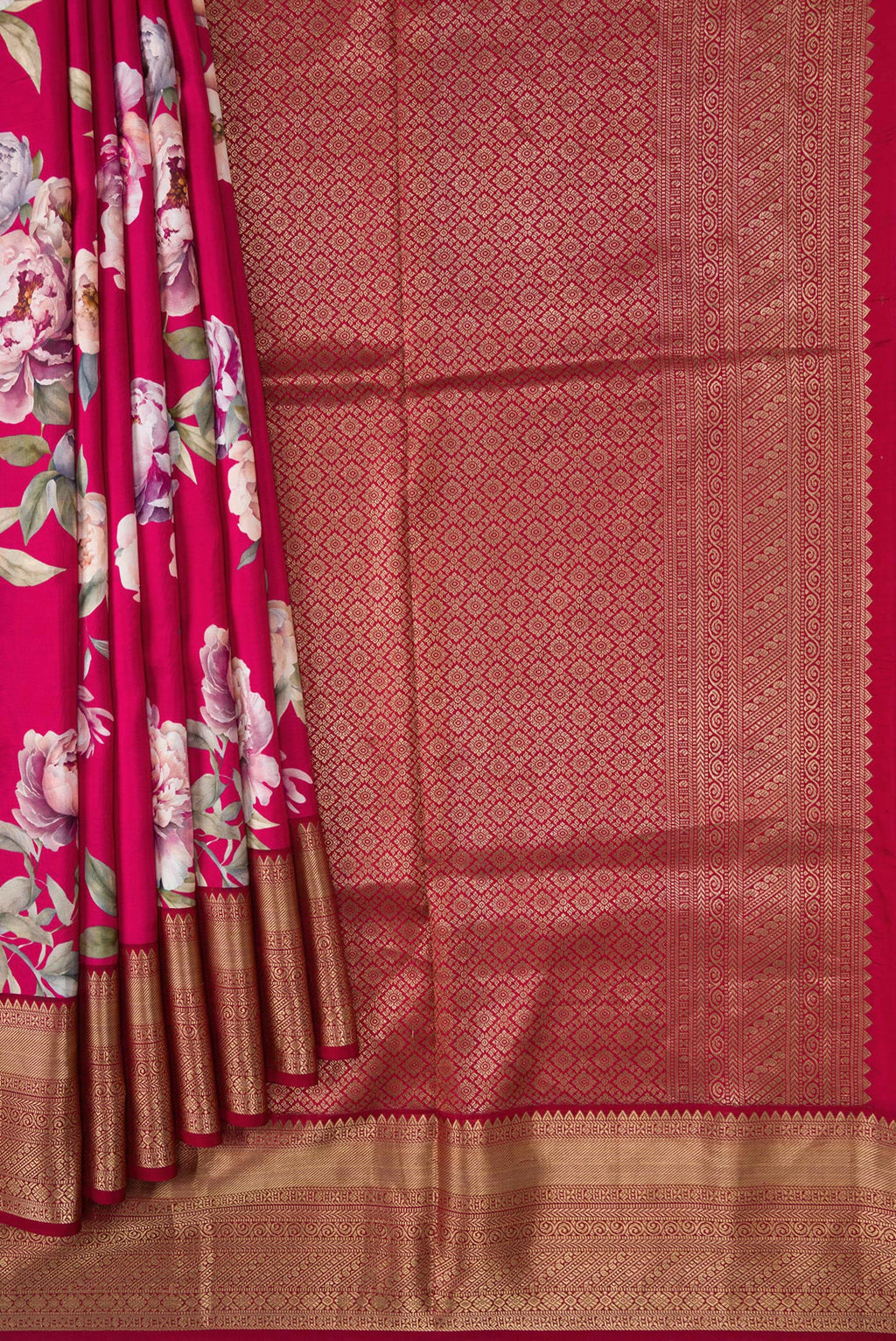 Pleats and pallu of Dark Mauve Dual Tone Kanchipuram Silk Saree with Printed design on the body and Zari Border. 
