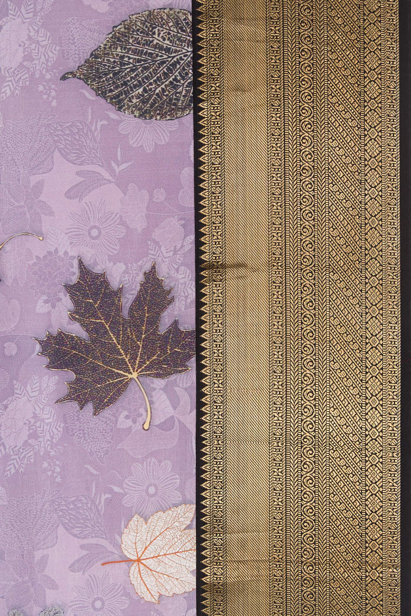 Border image of Lavender Dual Tone Kanchipuram Silk Saree with Printed design on the body and Zari Border. 
