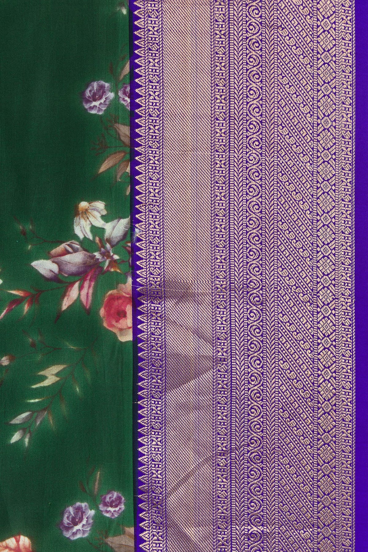 Border image of Green Dual Tone Kanchipuram Silk Saree with Printed design on the body and Zari Border. 