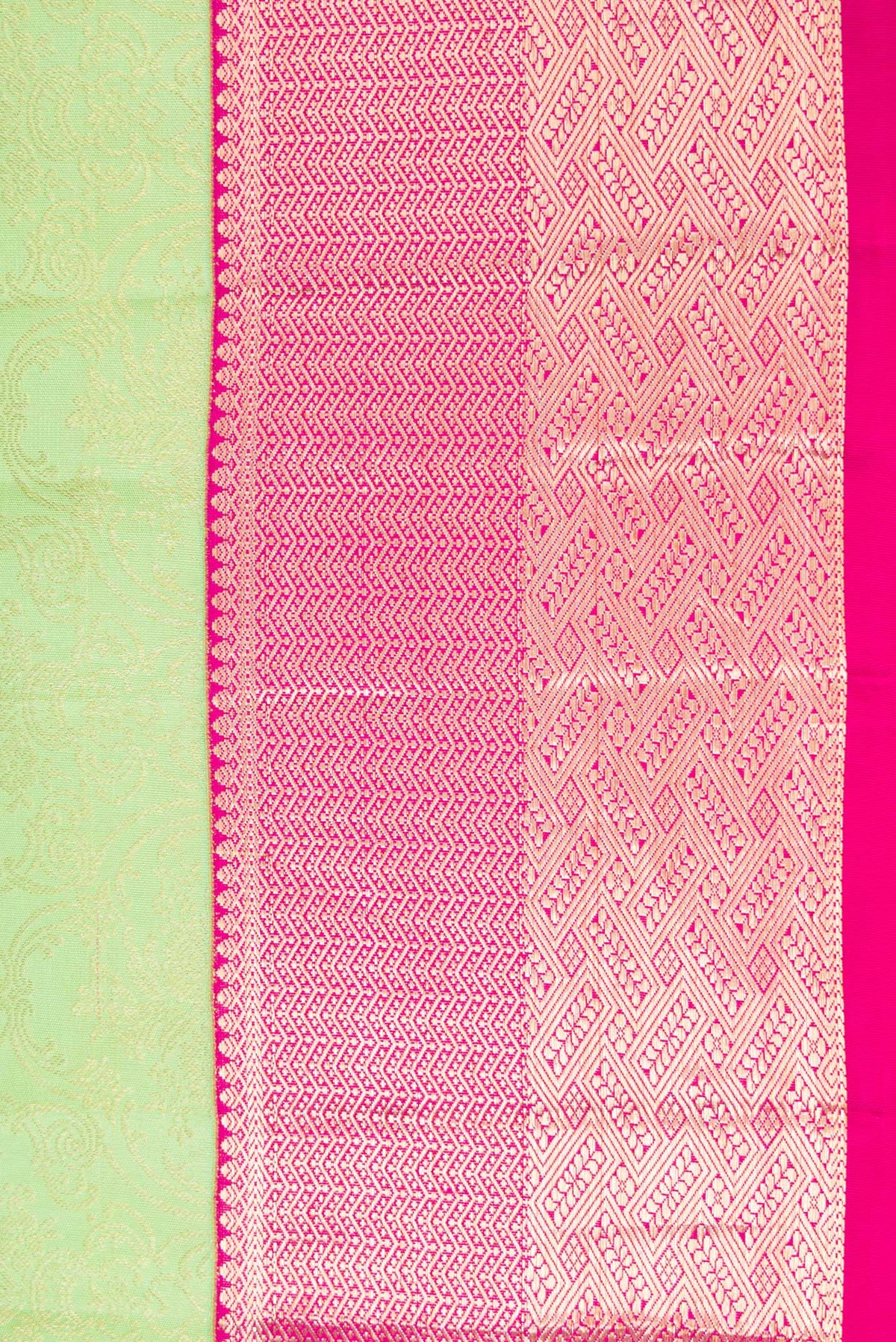 Border image of Parrot Green Dual Tone Kanjivaram Silk Saree with Zari Brocade on the body and Zari Border. 