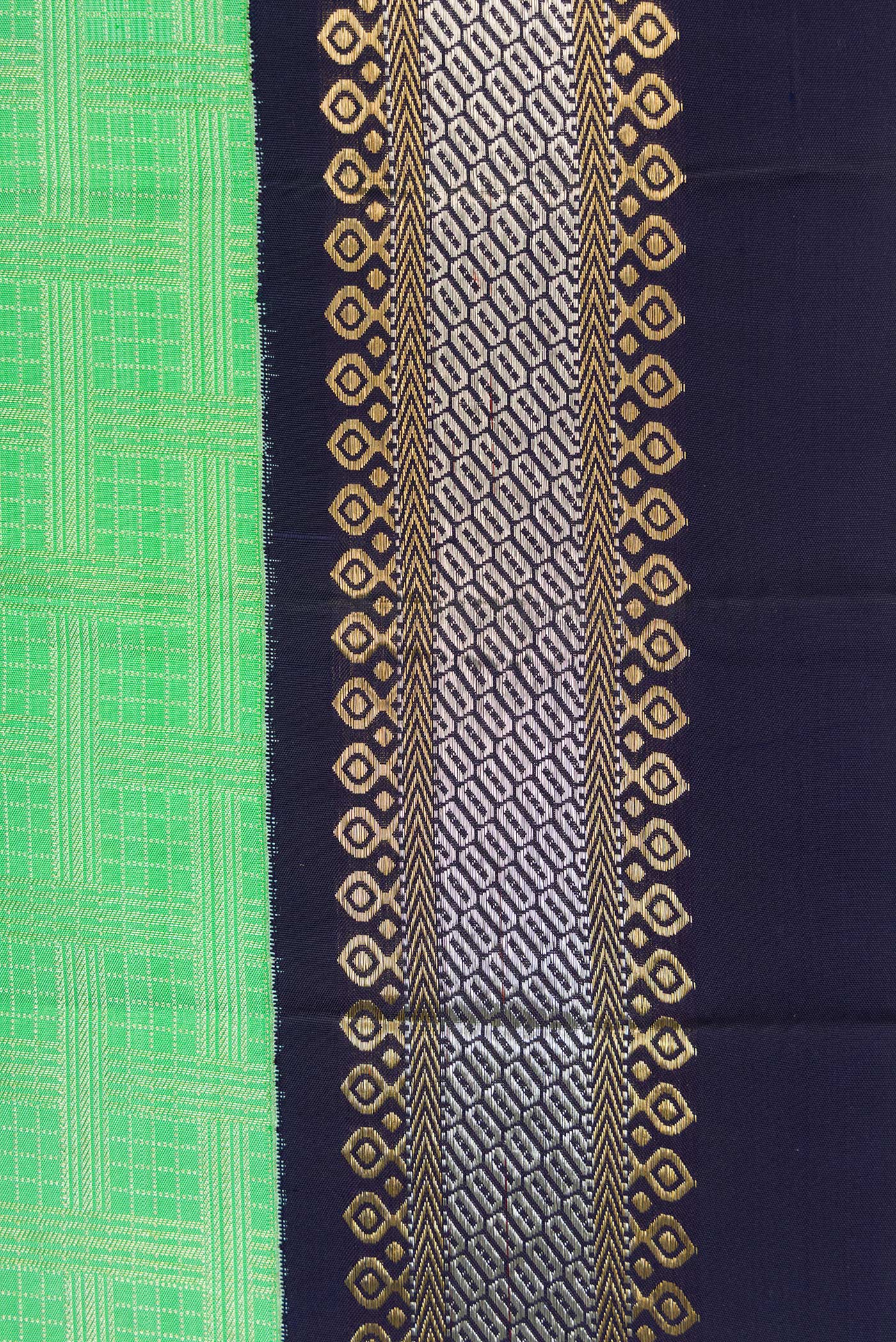 Border image of Parrot Green Dual Tone Kanjivaram Silk Saree with Zari Brocade on the body and Zari Border. 