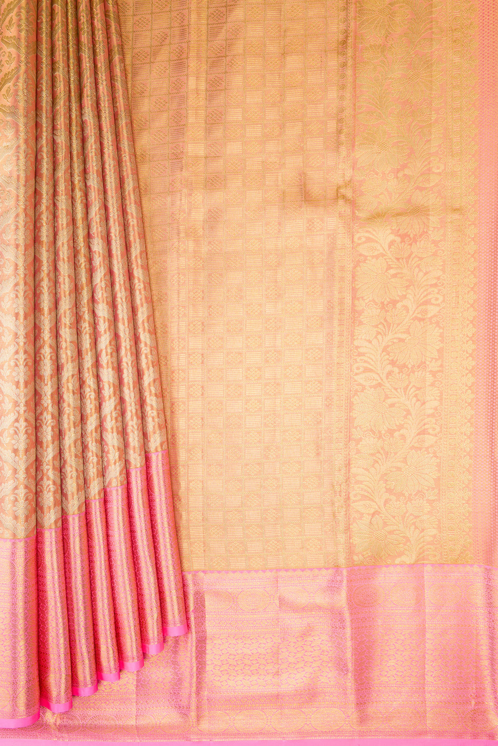 Pleats and pallu of Pink Dual Tone Kanchipuram Tissue Silk Saree with Zari Brocade on the body and Zari Border. 
