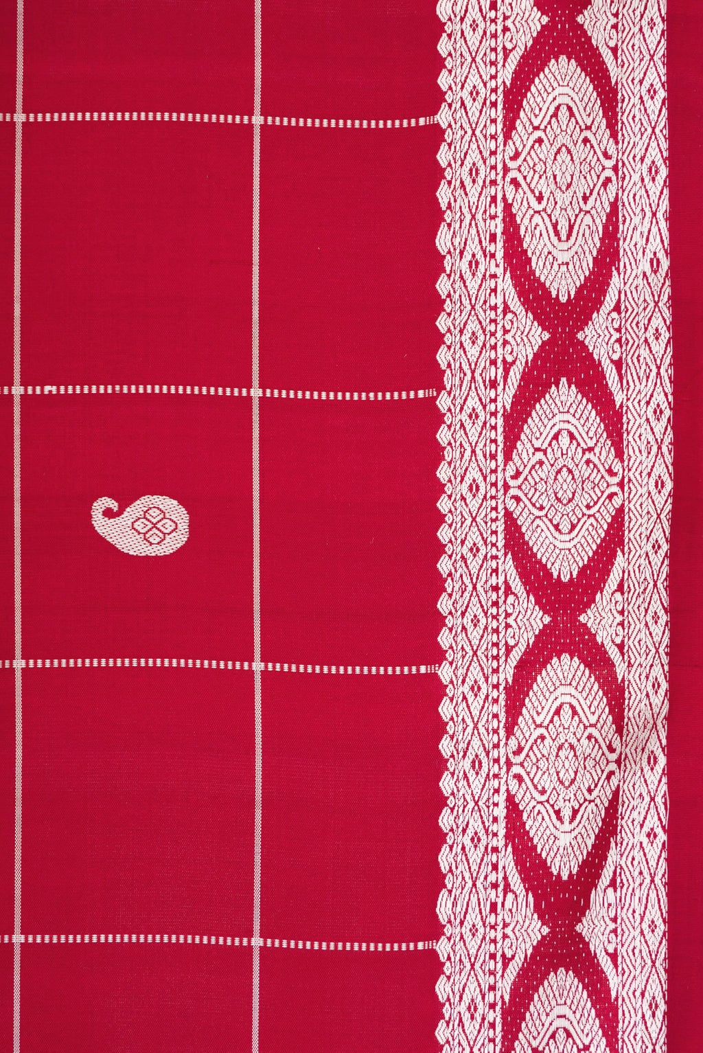 Border image of Maroon Dual Tone Kanjivaram Silk Saree with Checked design on the body and Fancy Border. 