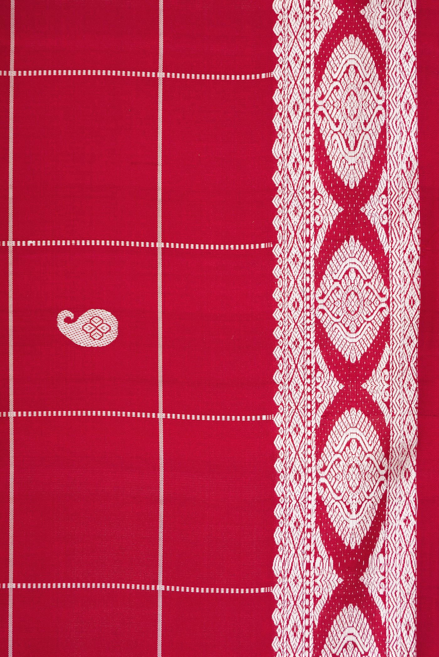 Border image of Maroon Dual Tone Kanjivaram Silk Saree with Checked design on the body and Fancy Border. 